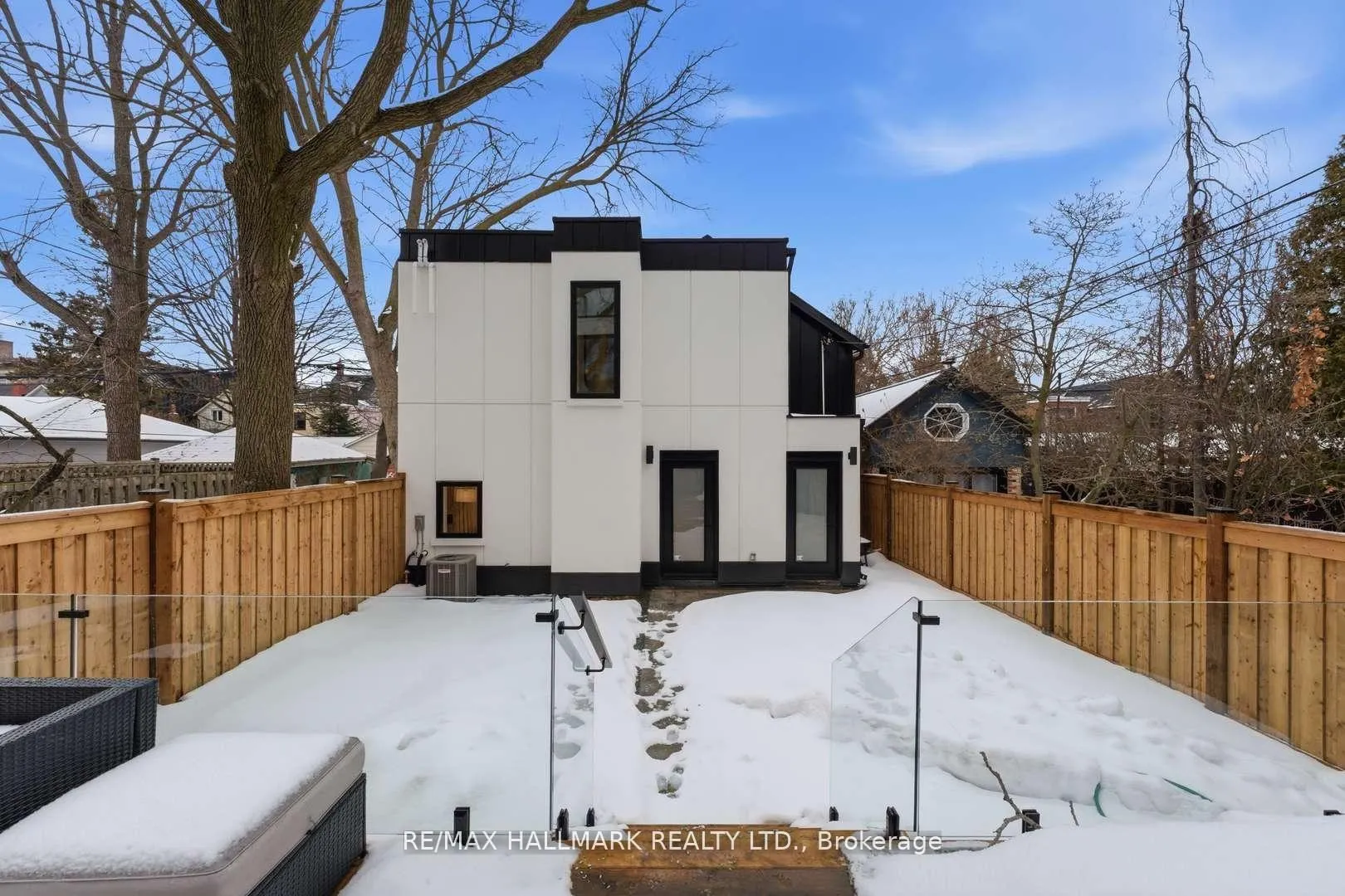 Photo 30 of 90 Garden Avenue, Toronto, Roncesvalles — HOMEH
