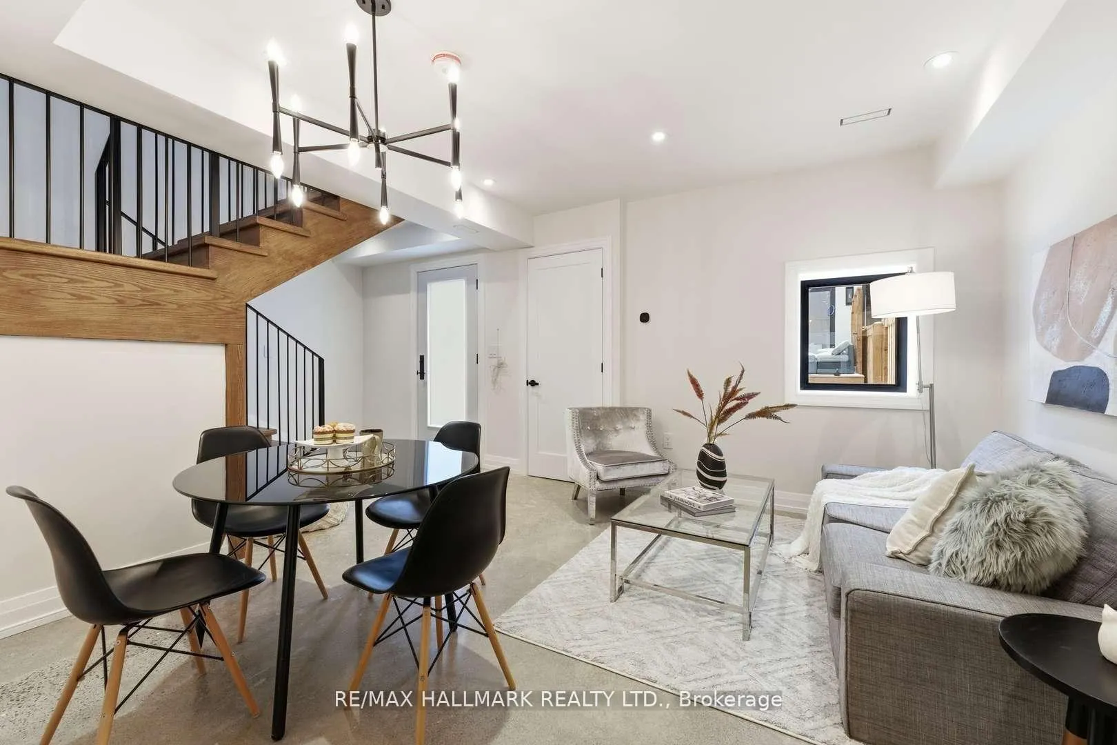 Photo 31 of 90 Garden Avenue, Toronto, Roncesvalles — HOMEH