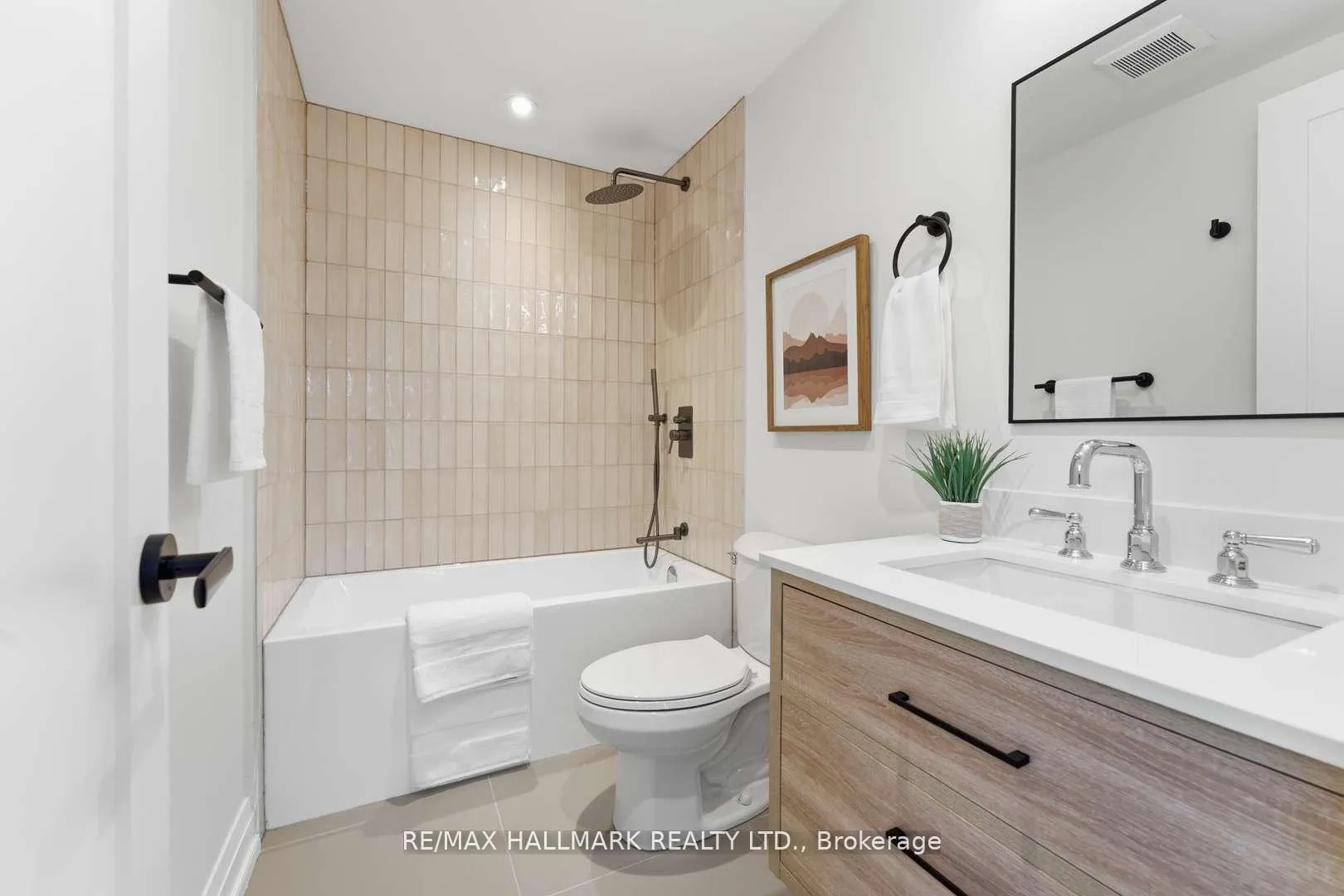 Photo 36 of 90 Garden Avenue, Toronto, Roncesvalles — HOMEH