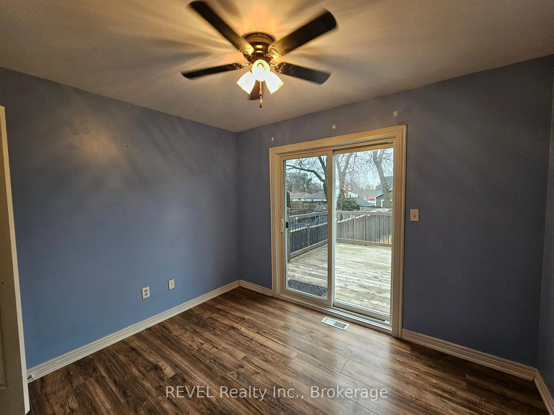 Photo 7 of Unit UPPER, 5566 Highland Avenue, Niagara Falls, Hospital — HOMEH