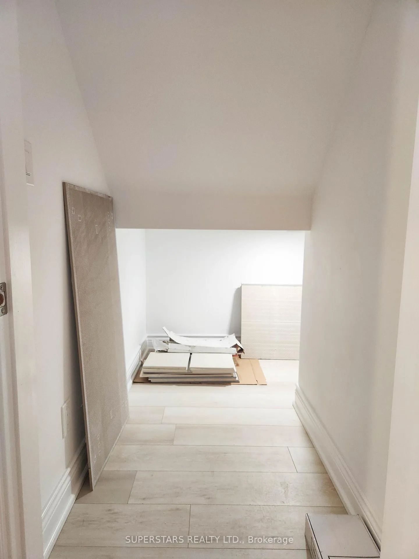 Photo 14 of Unit (Basement), 274 Riverlands Avenue, Markham, Cornell — HOMEH