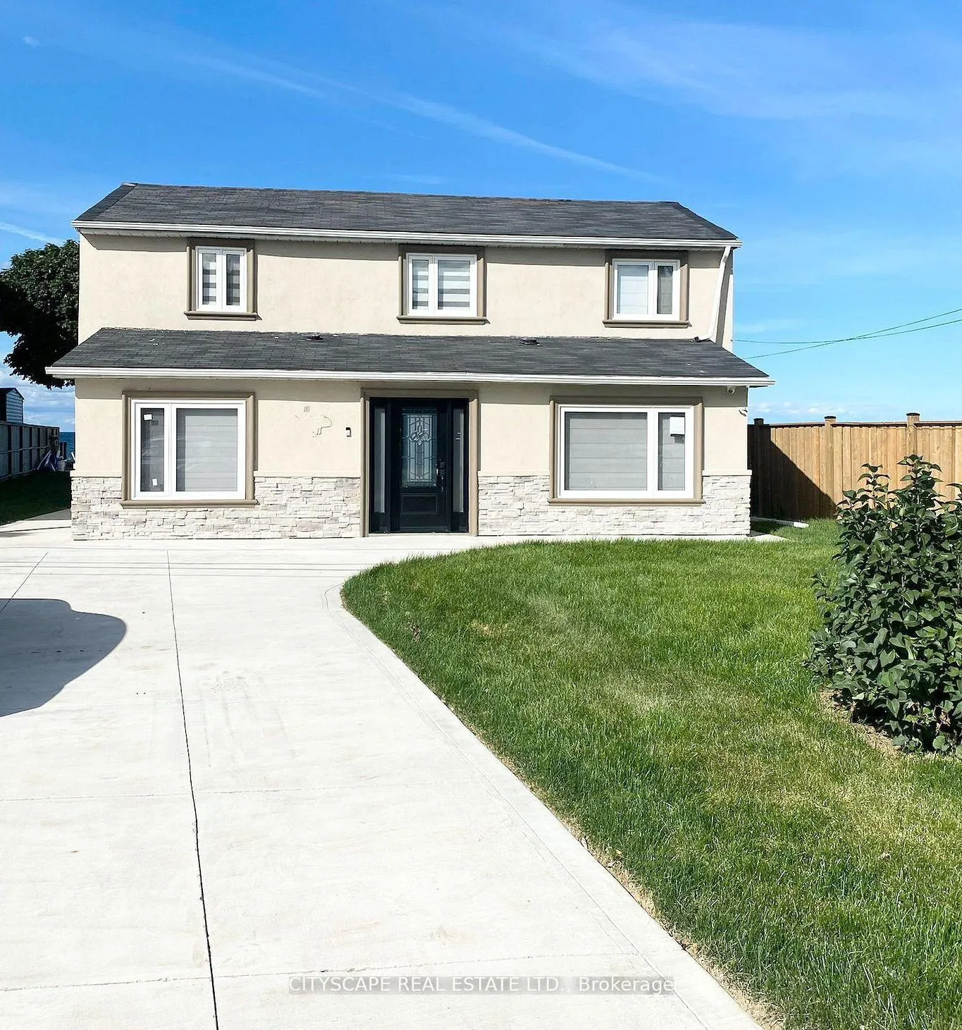 Photo 2 of 48 Seabreeze Crescent, Hamilton, Lakeshore — HOMEH