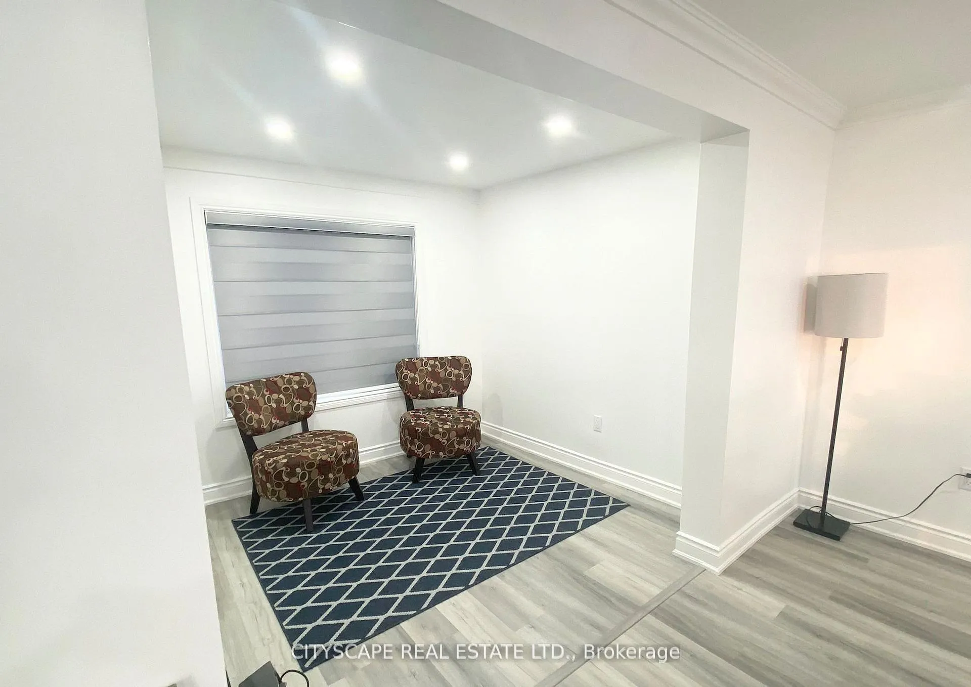 Photo 33 of 48 Seabreeze Crescent, Hamilton, Lakeshore — HOMEH