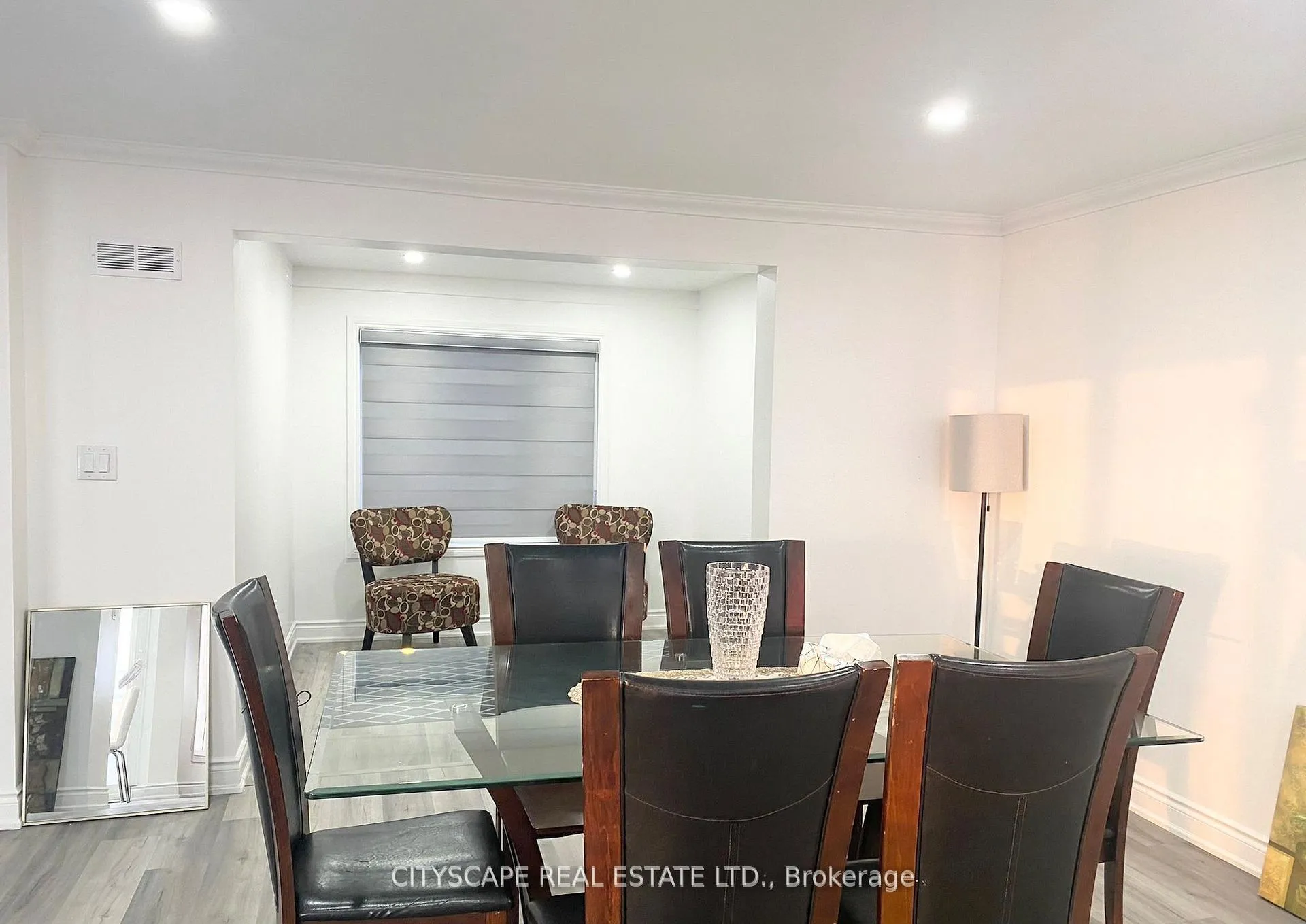 Photo 34 of 48 Seabreeze Crescent, Hamilton, Lakeshore — HOMEH