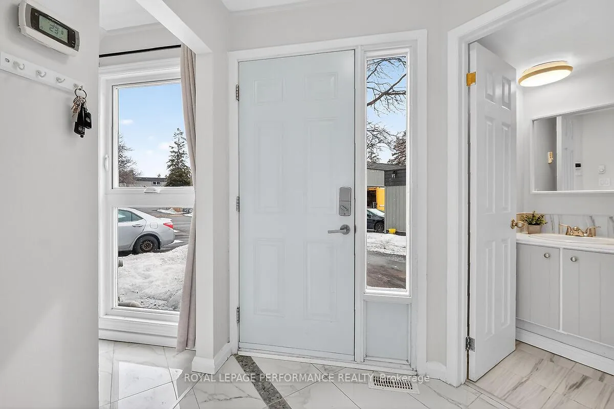 Photo 3 of 42 Compata Way, Ottawa, Blackburn Hamlet (South) — HOMEH