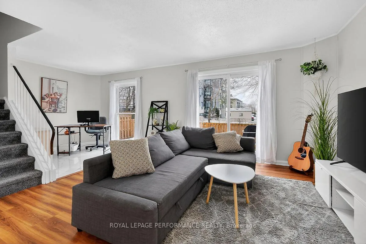 Photo 5 of 42 Compata Way, Ottawa, Blackburn Hamlet (South) — HOMEH