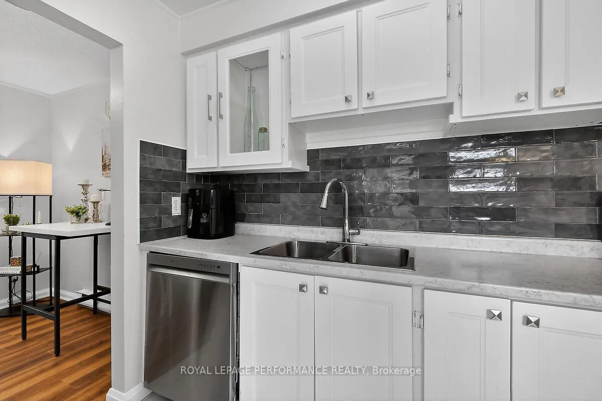Photo 16 of 42 Compata Way, Ottawa, Blackburn Hamlet (South) — HOMEH