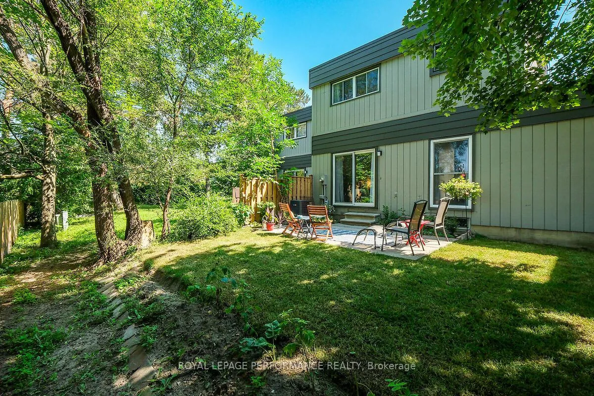 Photo 31 of 42 Compata Way, Ottawa, Blackburn Hamlet (South) — HOMEH