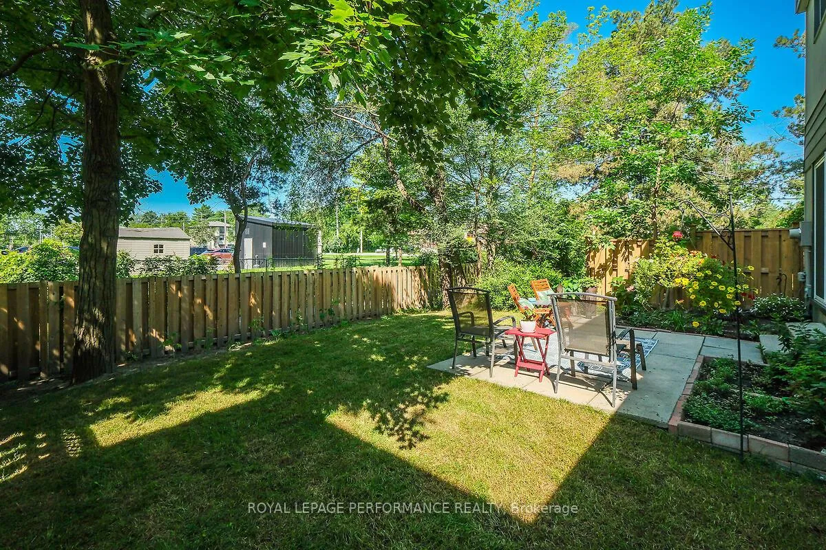 Photo 32 of 42 Compata Way, Ottawa, Blackburn Hamlet (South) — HOMEH