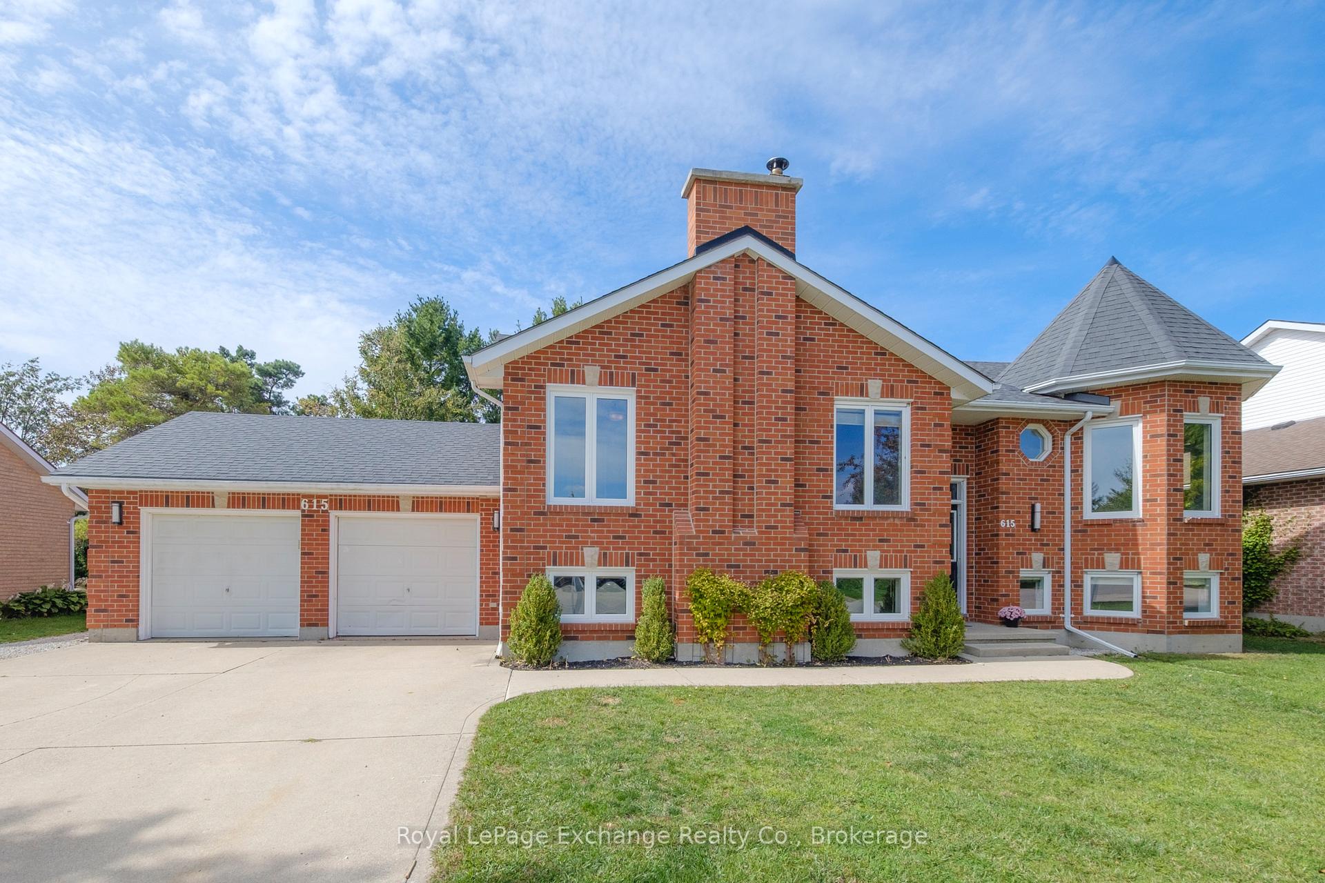 Photo 2 of 615 Lynden Crescent, Kincardine — HOMEH