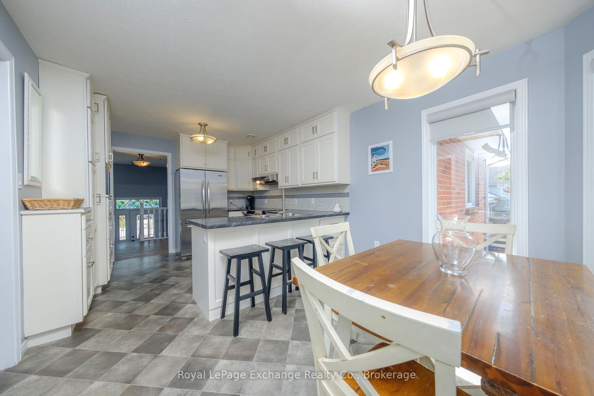 Photo 15 of 615 Lynden Crescent, Kincardine — HOMEH
