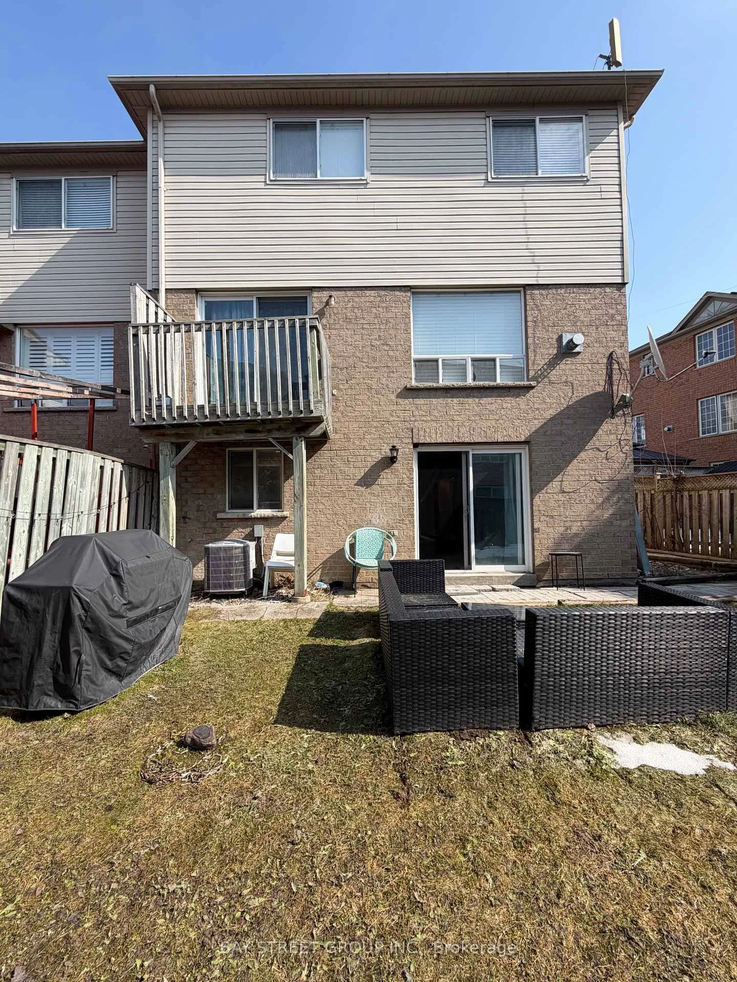 Photo 1 of Unit Lower, 149 Millcliff Circle, Aurora, Aurora Grove — HOMEH