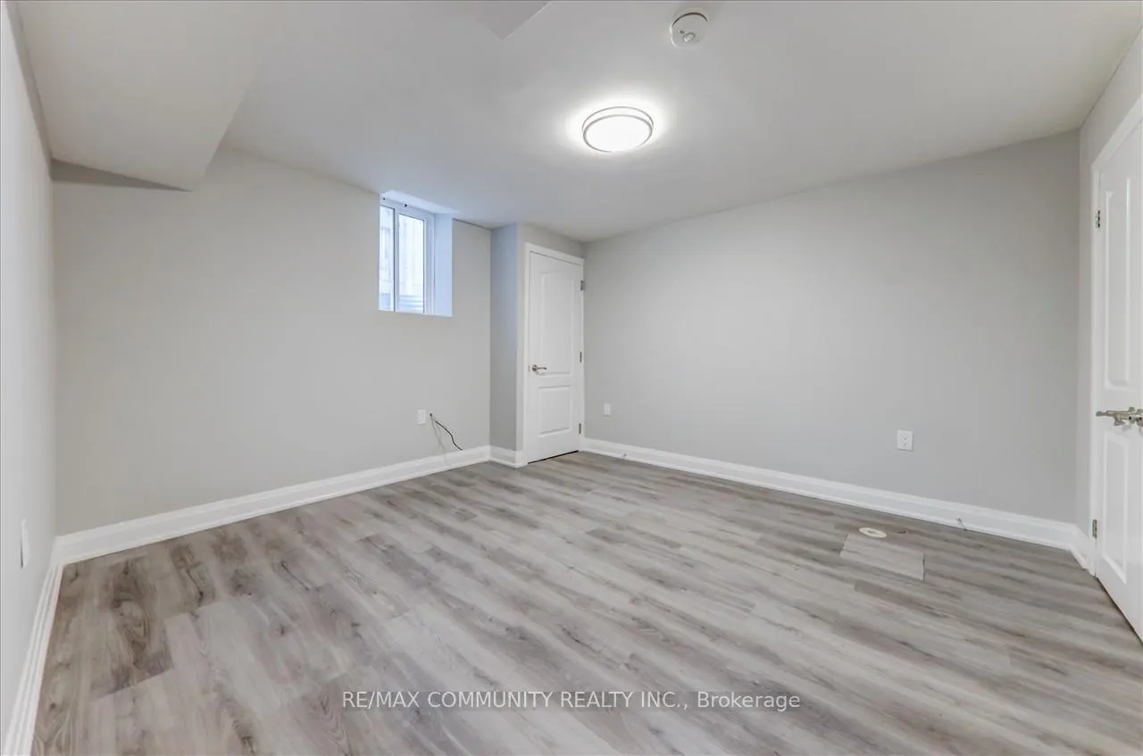 Photo 10 of Unit Basement, 22 Sunderland Meadows Drive, Brock, Sunderland — HOMEH