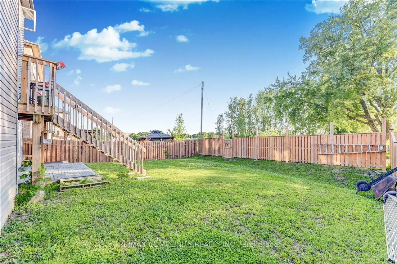 Photo 13 of Unit Basement, 22 Sunderland Meadows Drive, Brock, Sunderland — HOMEH