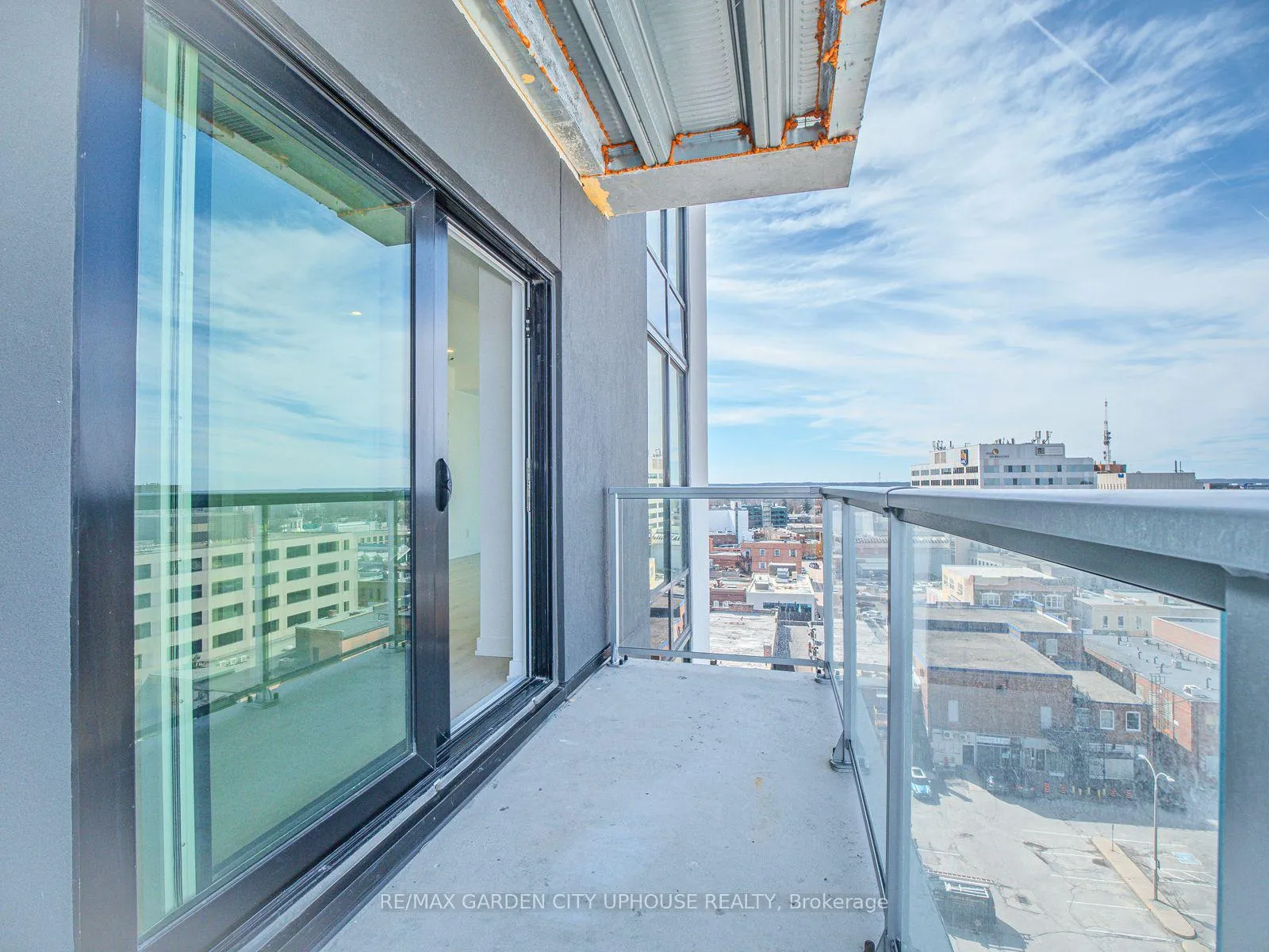Photo 10 of Unit 901, 57 Carlisle Street, St. Catharines, Downtown — HOMEH