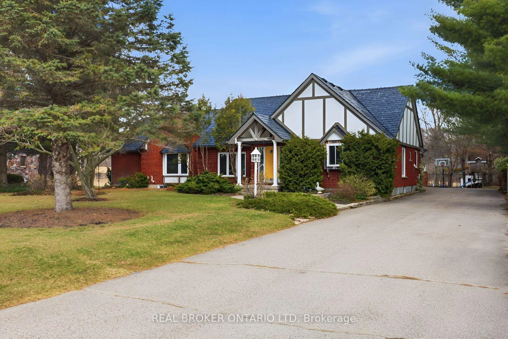 Photo 1 of 6152 Bostwick Street, Central Elgin, Union — HOMEH