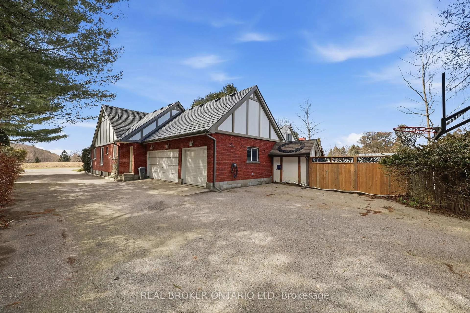 Photo 3 of 6152 Bostwick Street, Central Elgin, Union — HOMEH