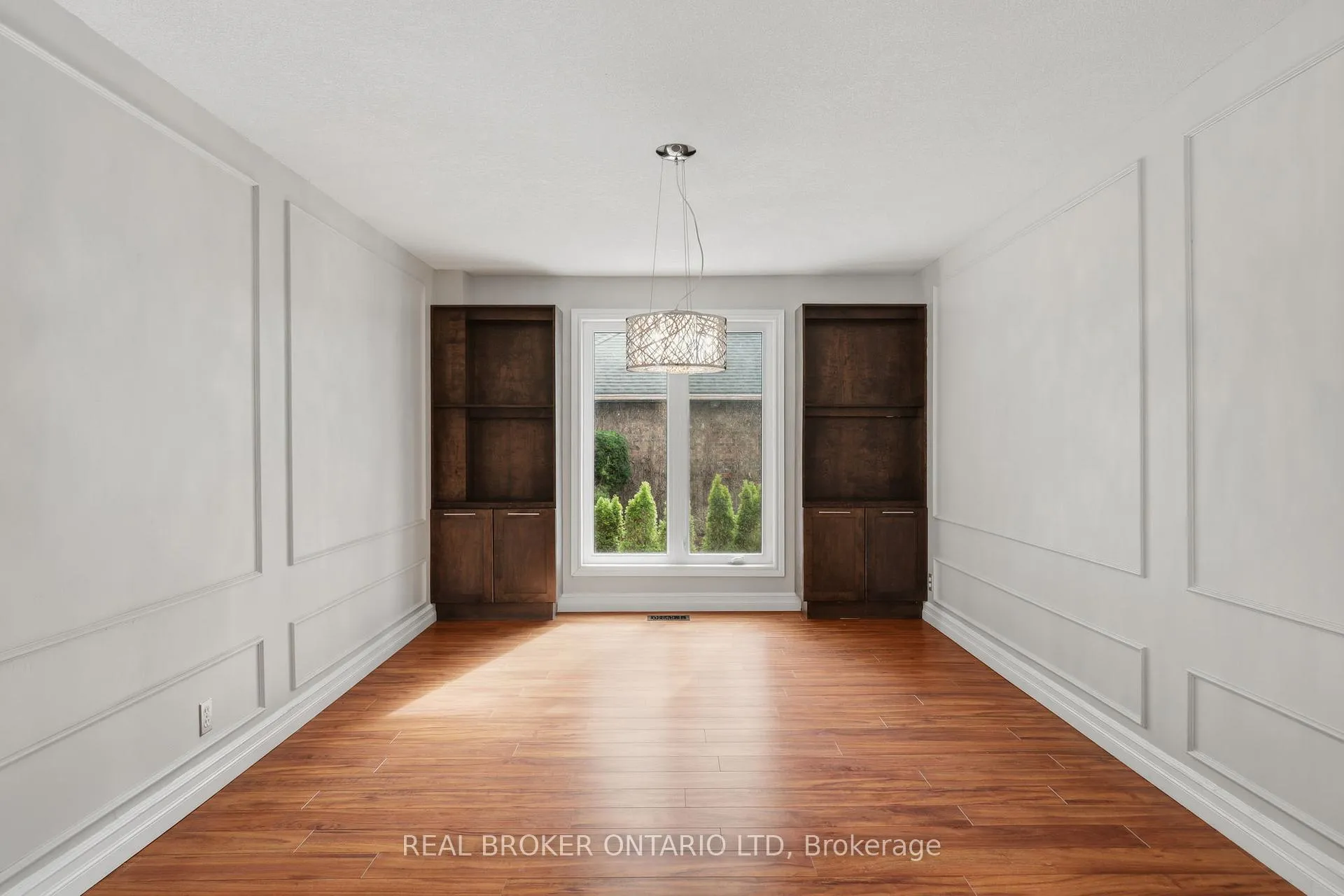 Photo 12 of 6152 Bostwick Street, Central Elgin, Union — HOMEH