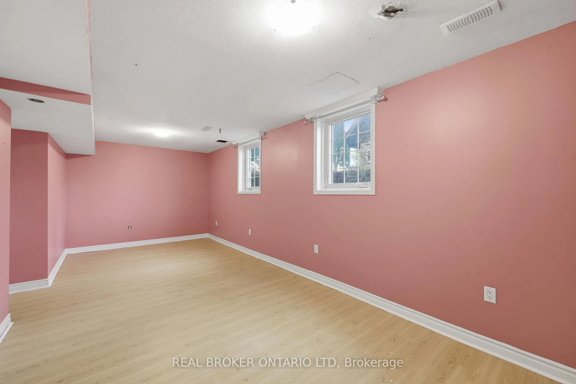 Photo 30 of 6152 Bostwick Street, Central Elgin, Union — HOMEH