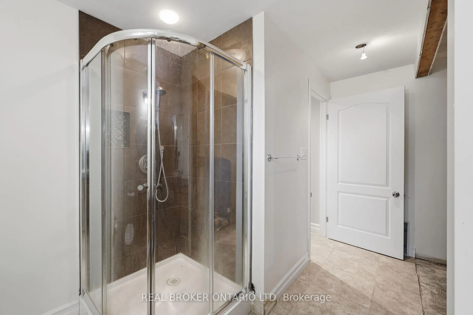 Photo 32 of 6152 Bostwick Street, Central Elgin, Union — HOMEH