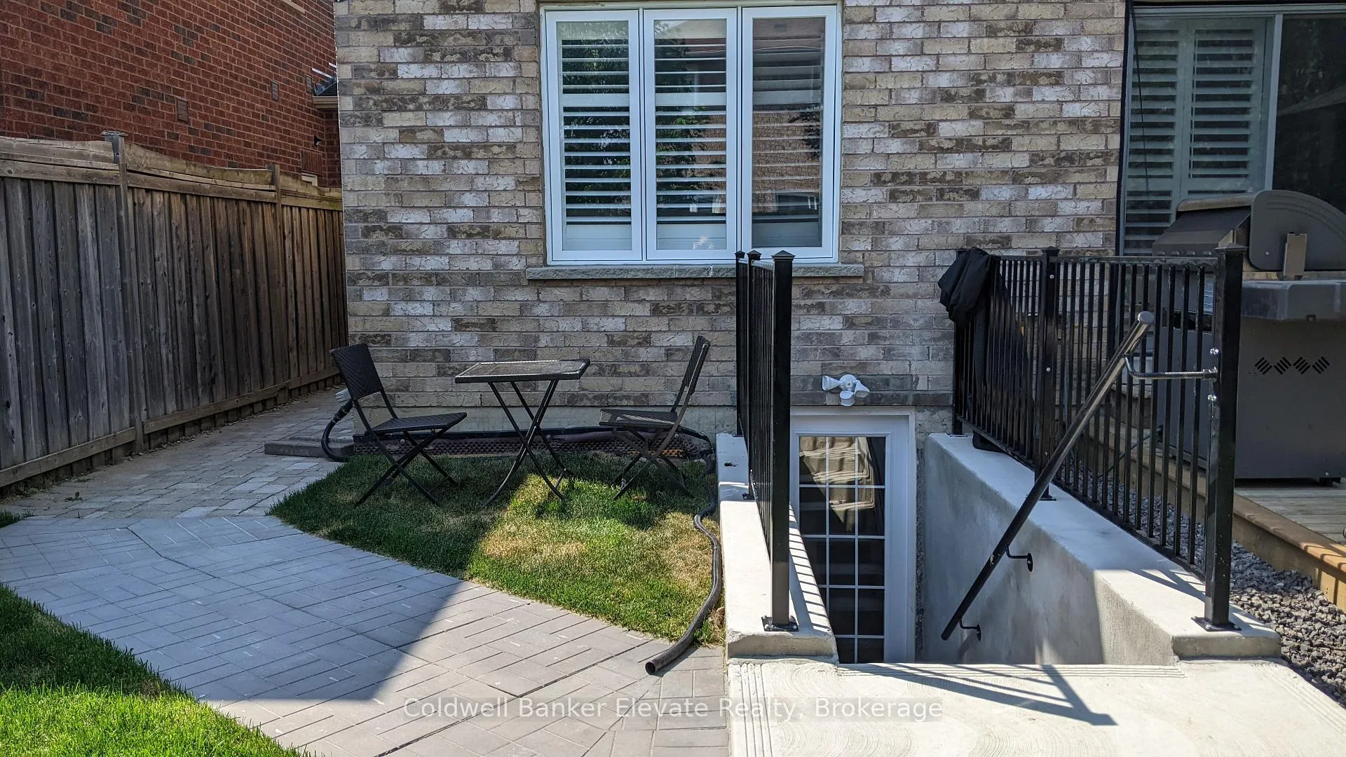 Photo 2 of Unit LL, 1070 Gorham Way, Milton, Clarke — HOMEH