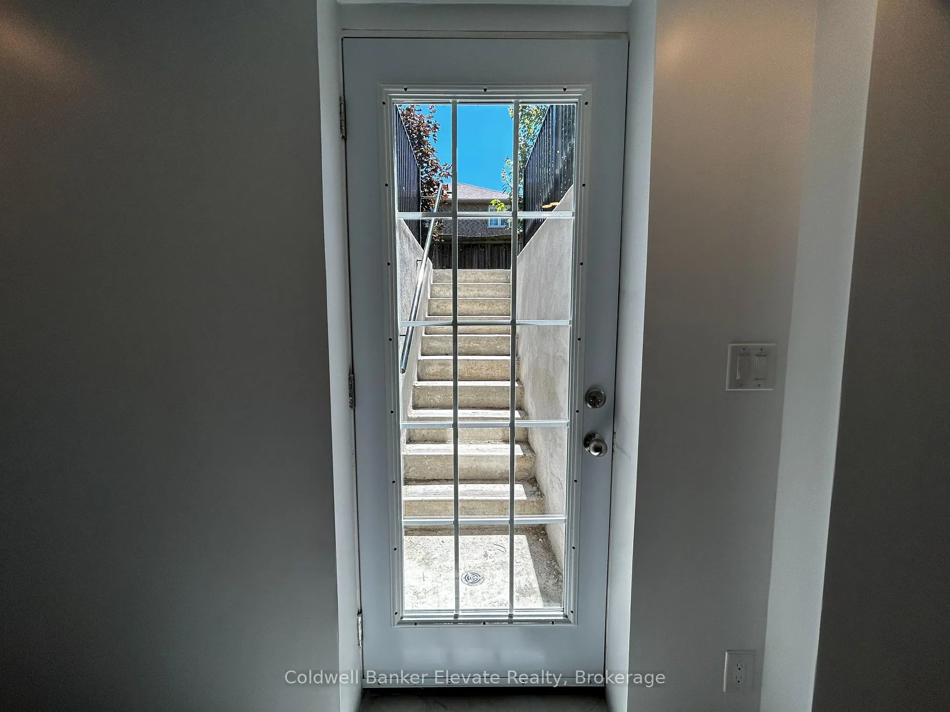 Photo 3 of Unit LL, 1070 Gorham Way, Milton, Clarke — HOMEH