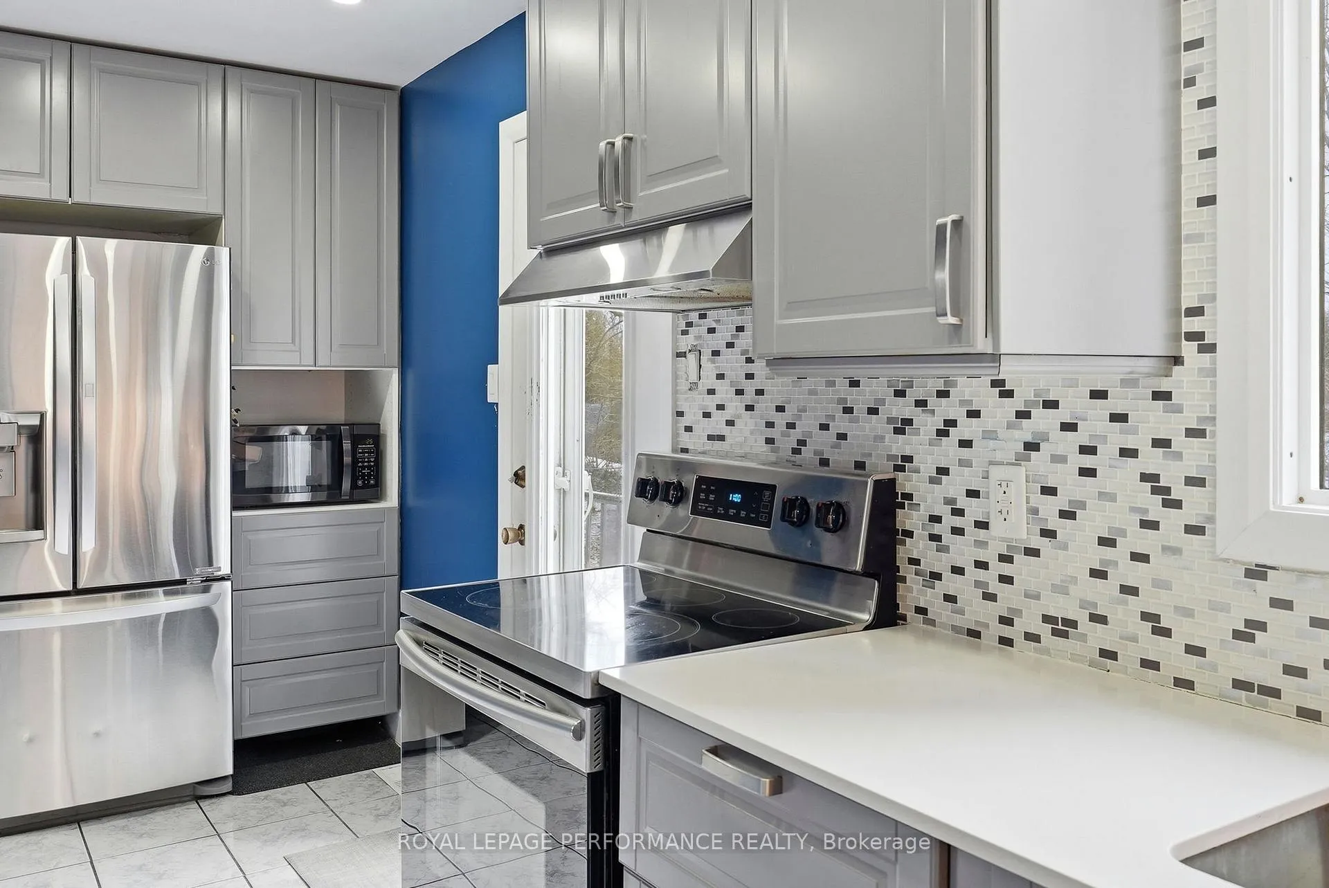 Photo 13 of 6529 Rideau Valley Drive N, Ottawa, Manotick South to Roger Stevens — HOMEH
