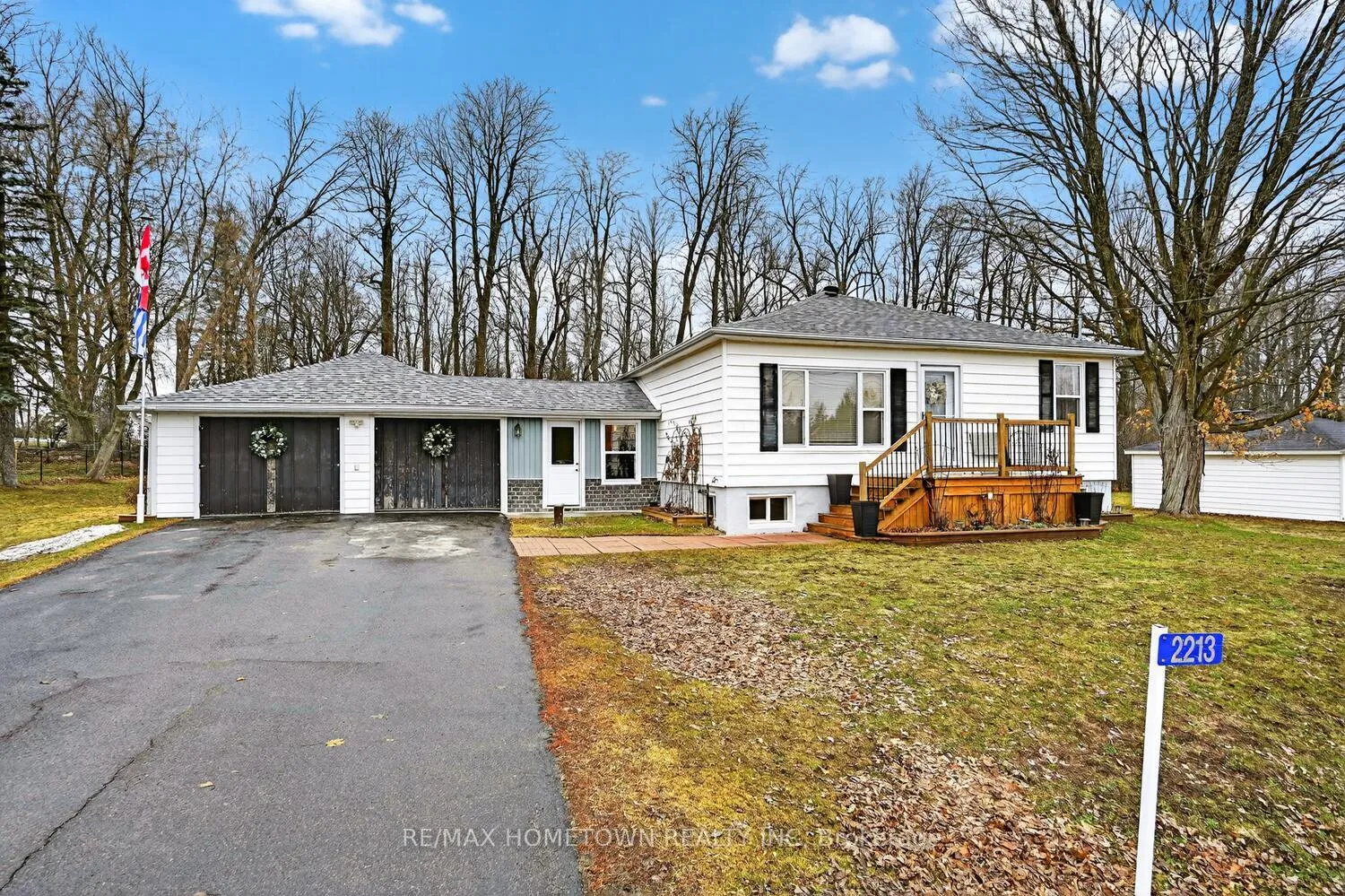 Photo 2 of 2213 Meadowview Drive, Augusta, Augusta Twp — HOMEH