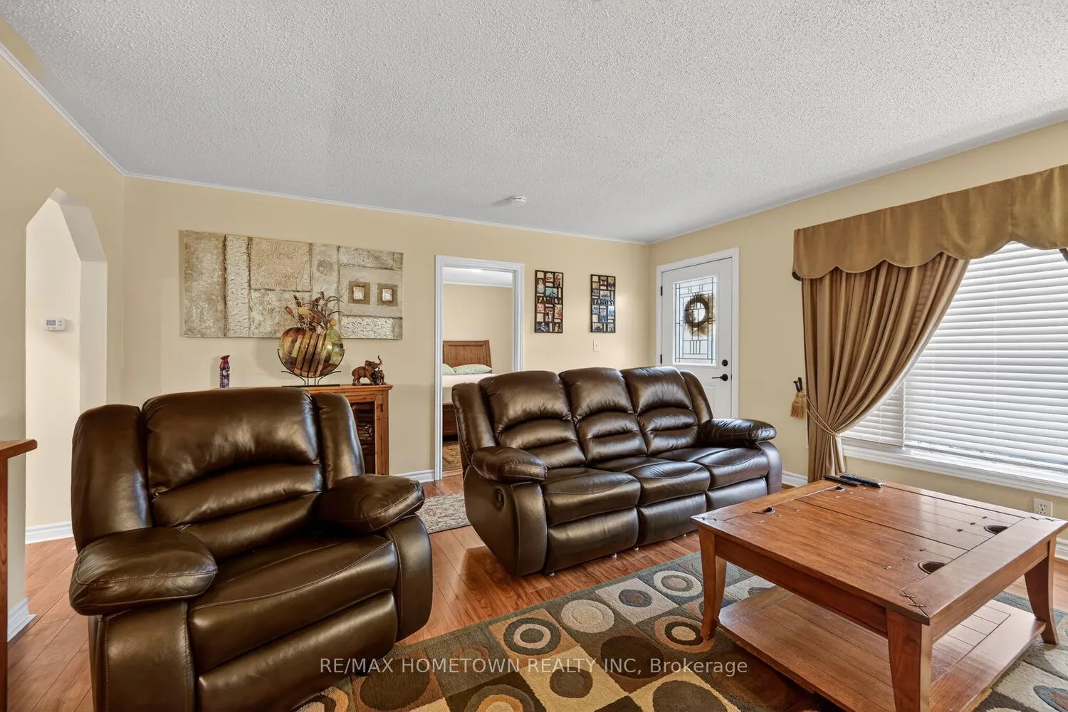 Photo 6 of 2213 Meadowview Drive, Augusta, Augusta Twp — HOMEH