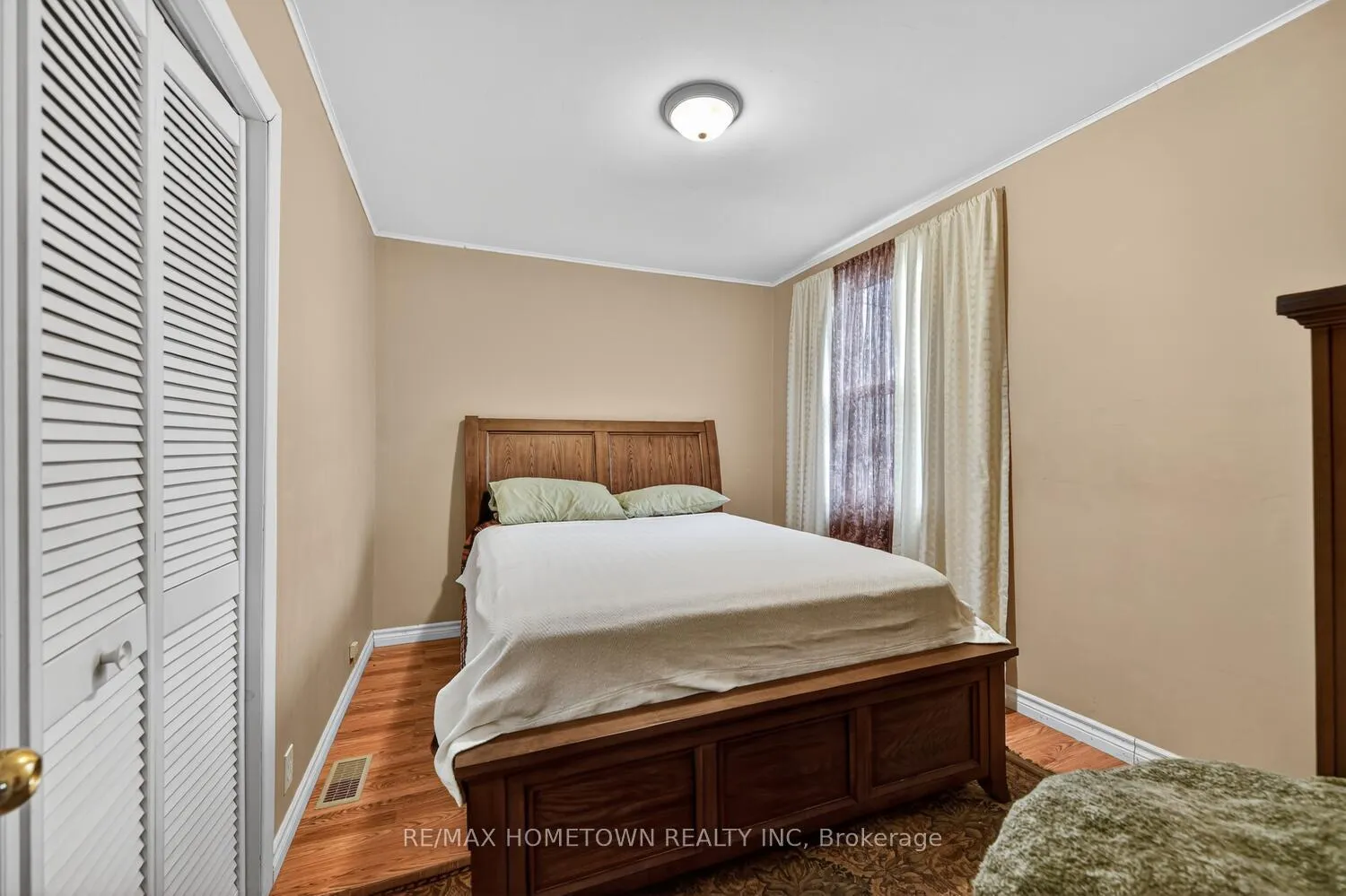 Photo 16 of 2213 Meadowview Drive, Augusta, Augusta Twp — HOMEH