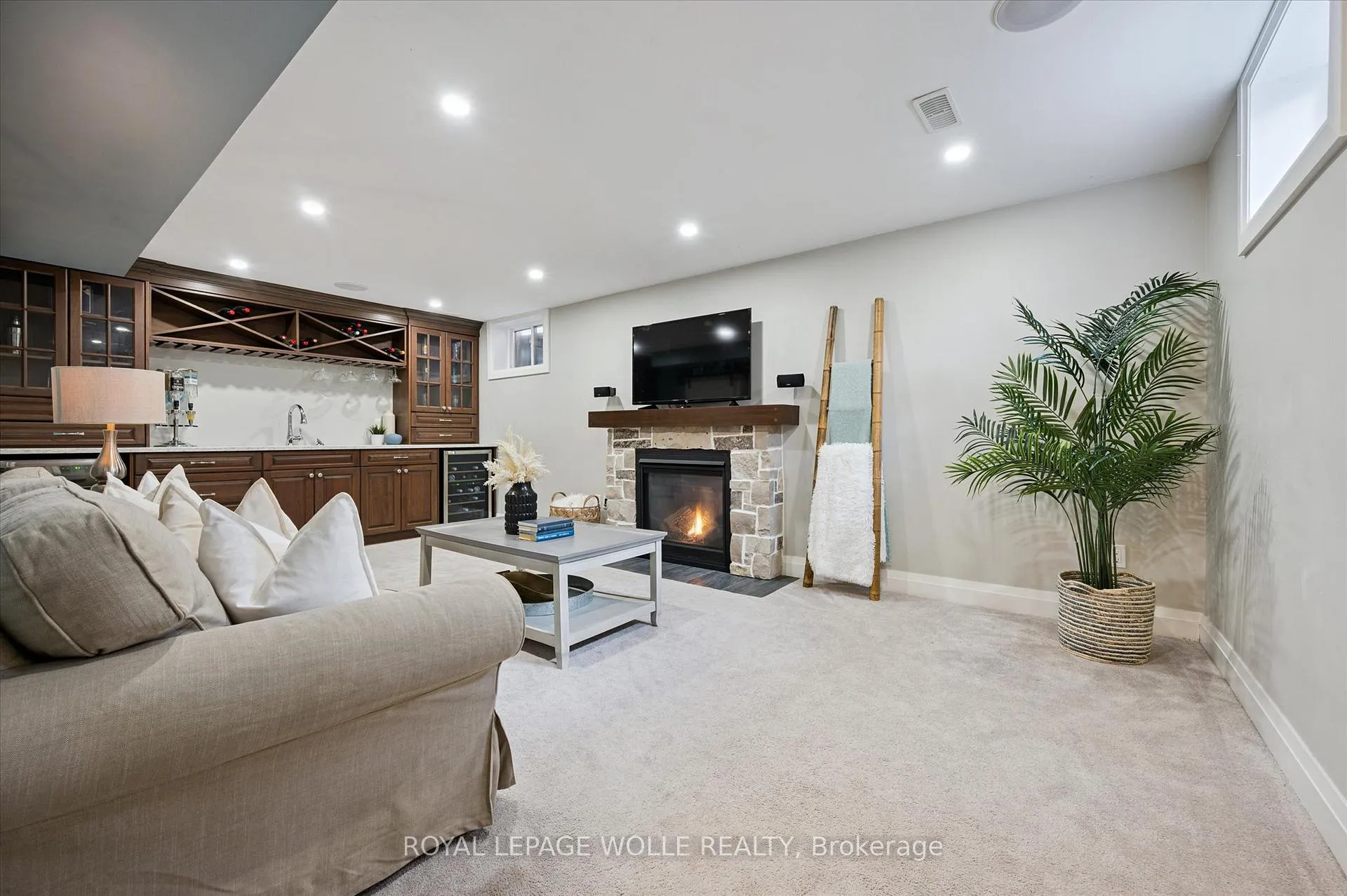 Photo 22 of 63 Claremont Avenue, Kitchener — HOMEH