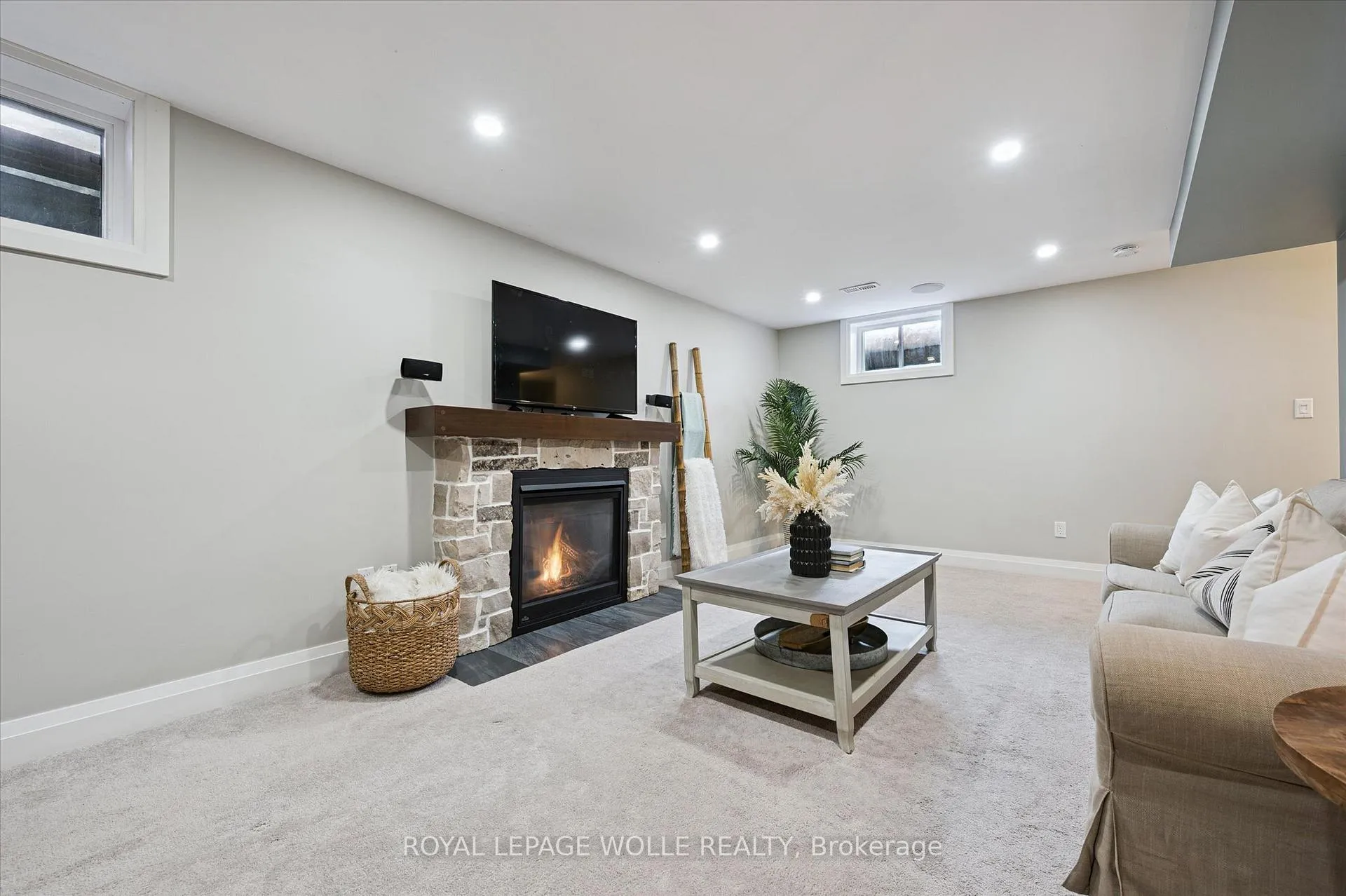 Photo 24 of 63 Claremont Avenue, Kitchener — HOMEH