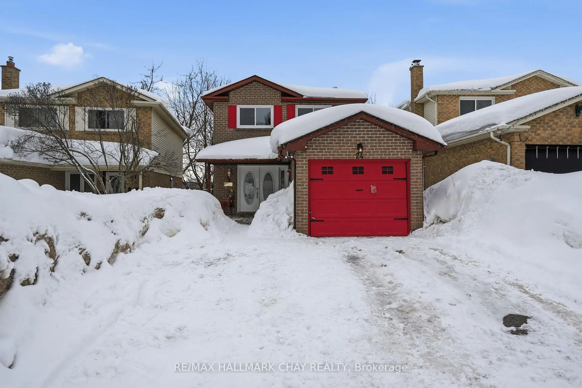 Photo 1 of 24 Fox Run, Barrie, Letitia Heights — HOMEH