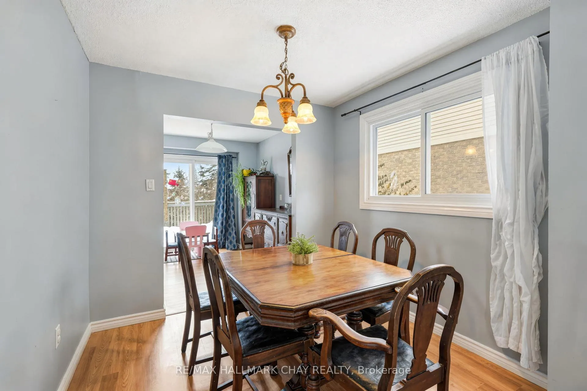 Photo 6 of 24 Fox Run, Barrie, Letitia Heights — HOMEH