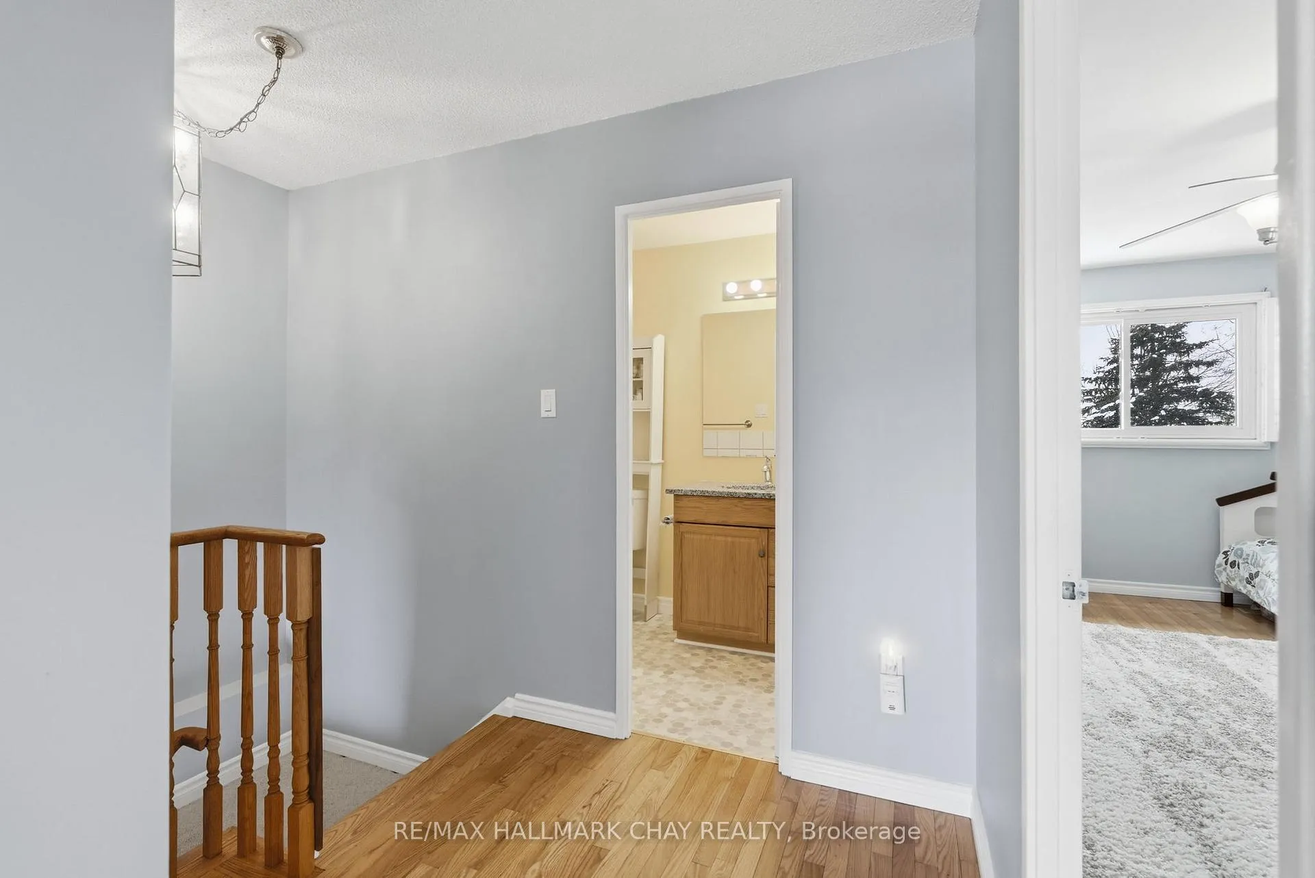 Photo 16 of 24 Fox Run, Barrie, Letitia Heights — HOMEH