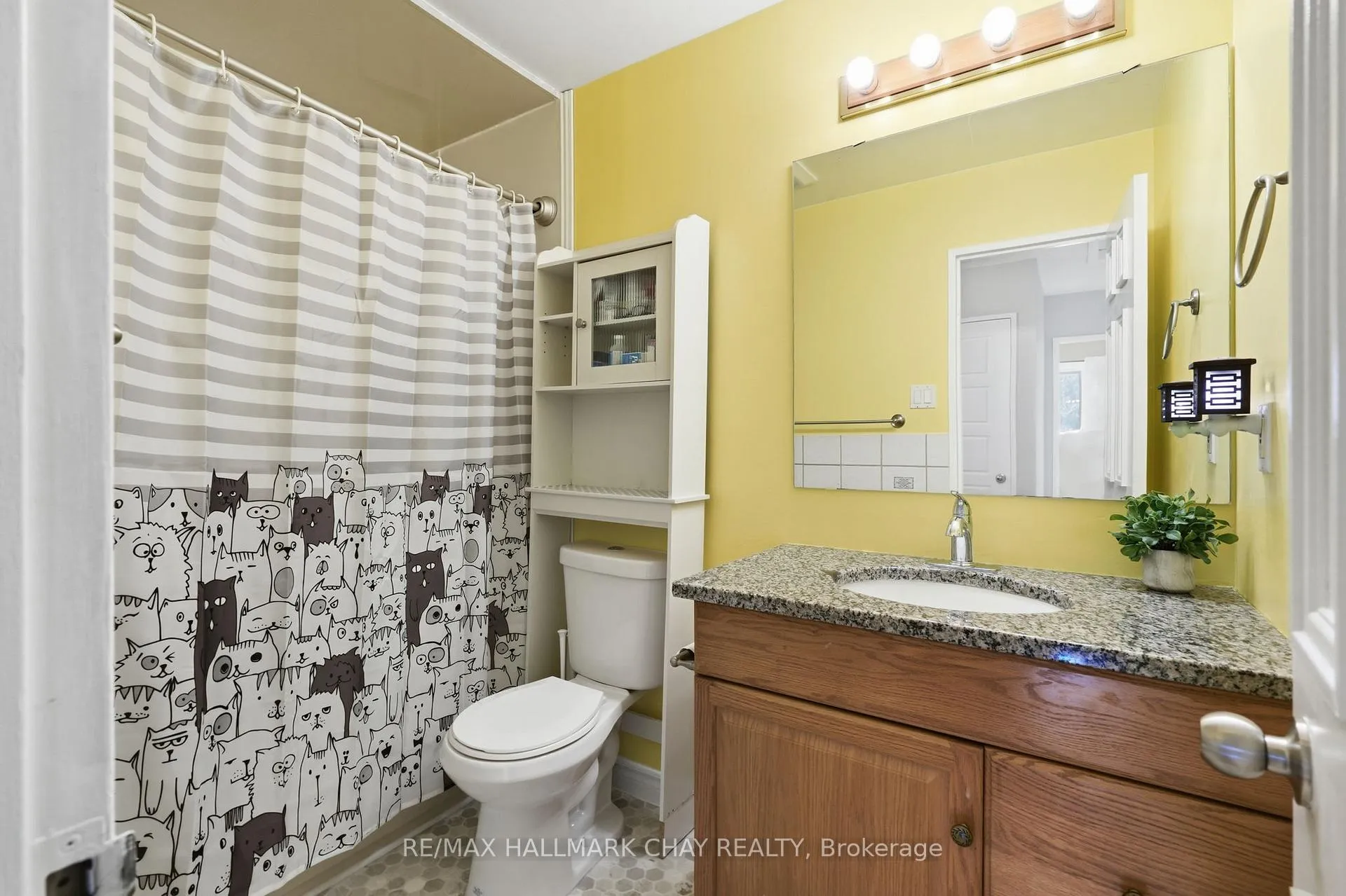 Photo 17 of 24 Fox Run, Barrie, Letitia Heights — HOMEH