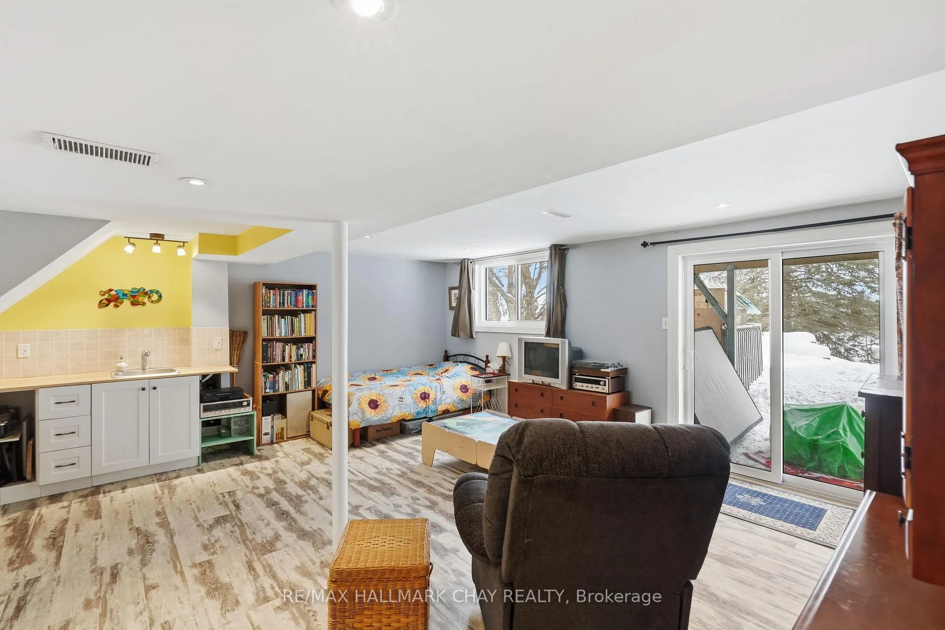 Photo 29 of 24 Fox Run, Barrie, Letitia Heights — HOMEH
