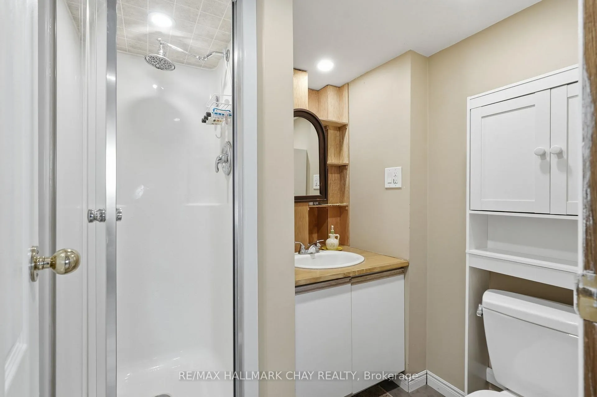 Photo 30 of 24 Fox Run, Barrie, Letitia Heights — HOMEH