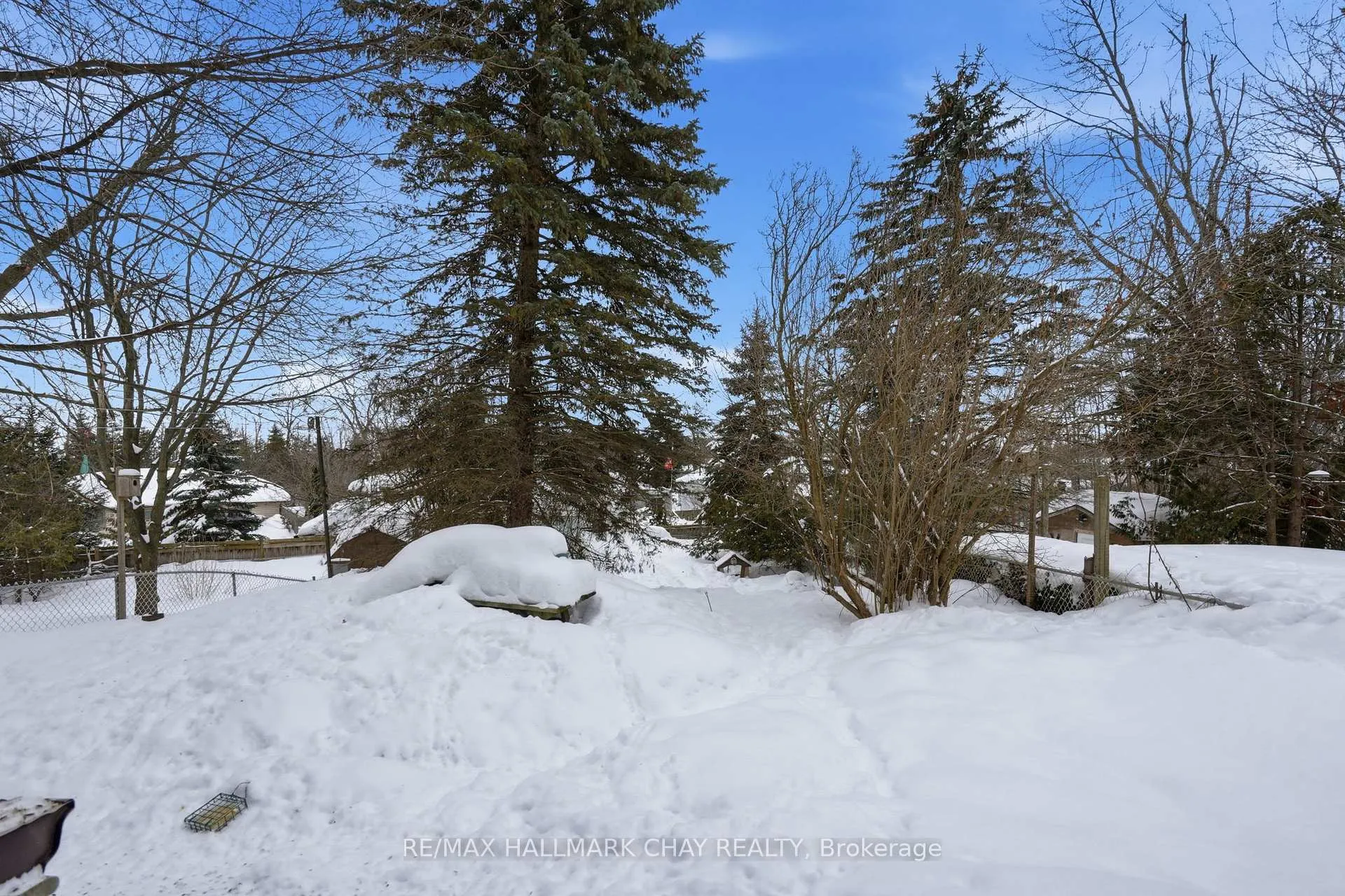 Photo 32 of 24 Fox Run, Barrie, Letitia Heights — HOMEH