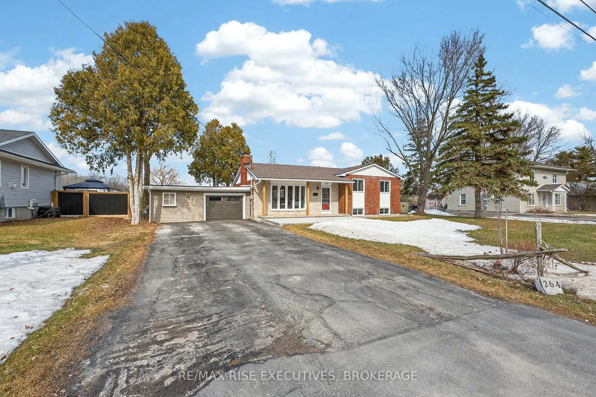 Photo 3 of 264 Eunice Drive, Kingston, City Northwest — HOMEH