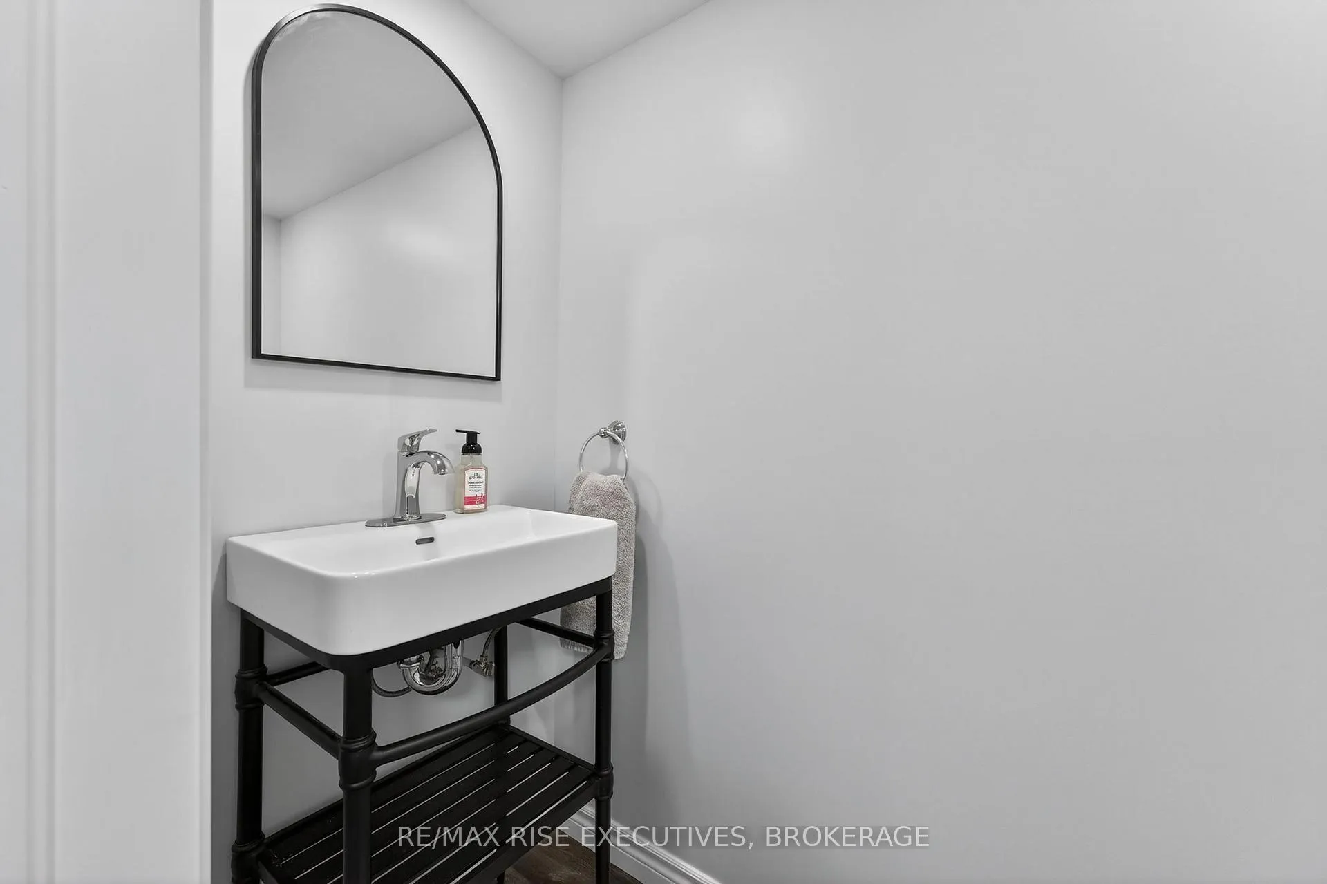 Photo 22 of 264 Eunice Drive, Kingston, City Northwest — HOMEH
