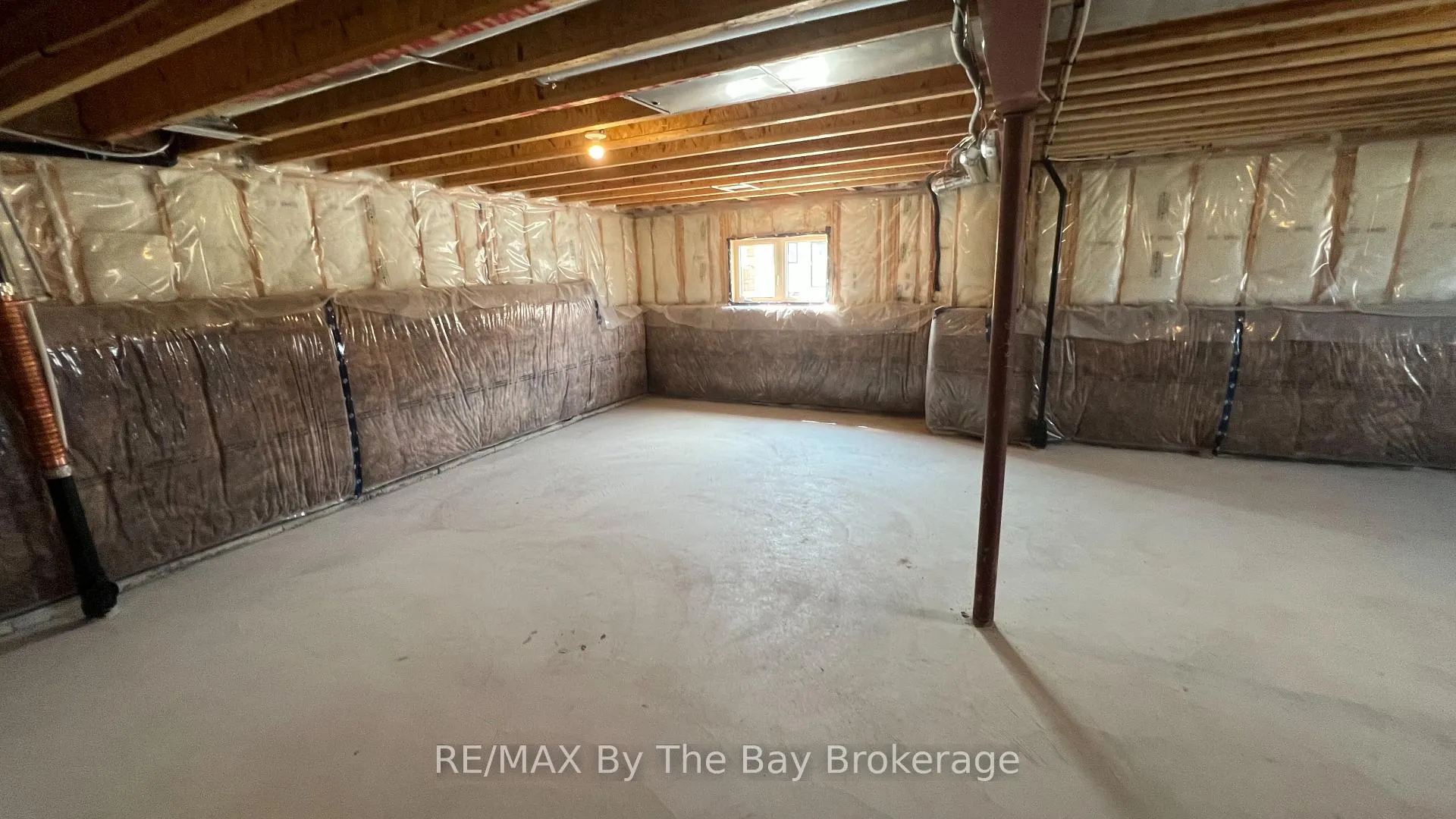 Photo 24 of 7 Rosanne Circle, Wasaga Beach — HOMEH
