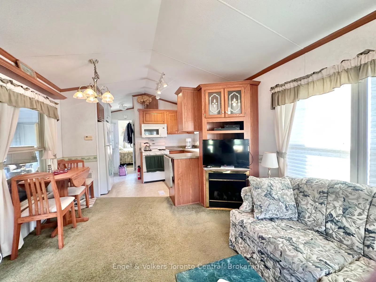Photo 7 of Unit B6, 7489 Sideroad 5 E, Wellington North, Rural Wellington North — HOMEH