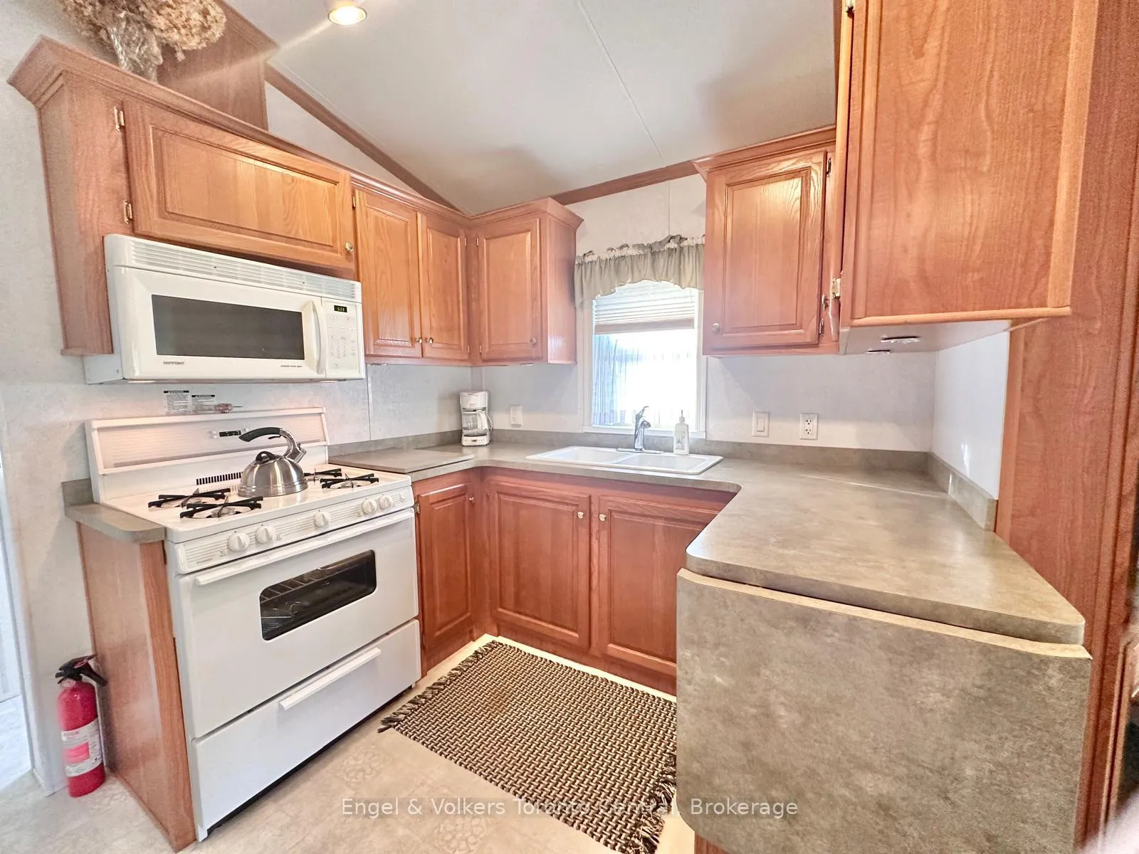 Photo 13 of Unit B6, 7489 Sideroad 5 E, Wellington North, Rural Wellington North — HOMEH