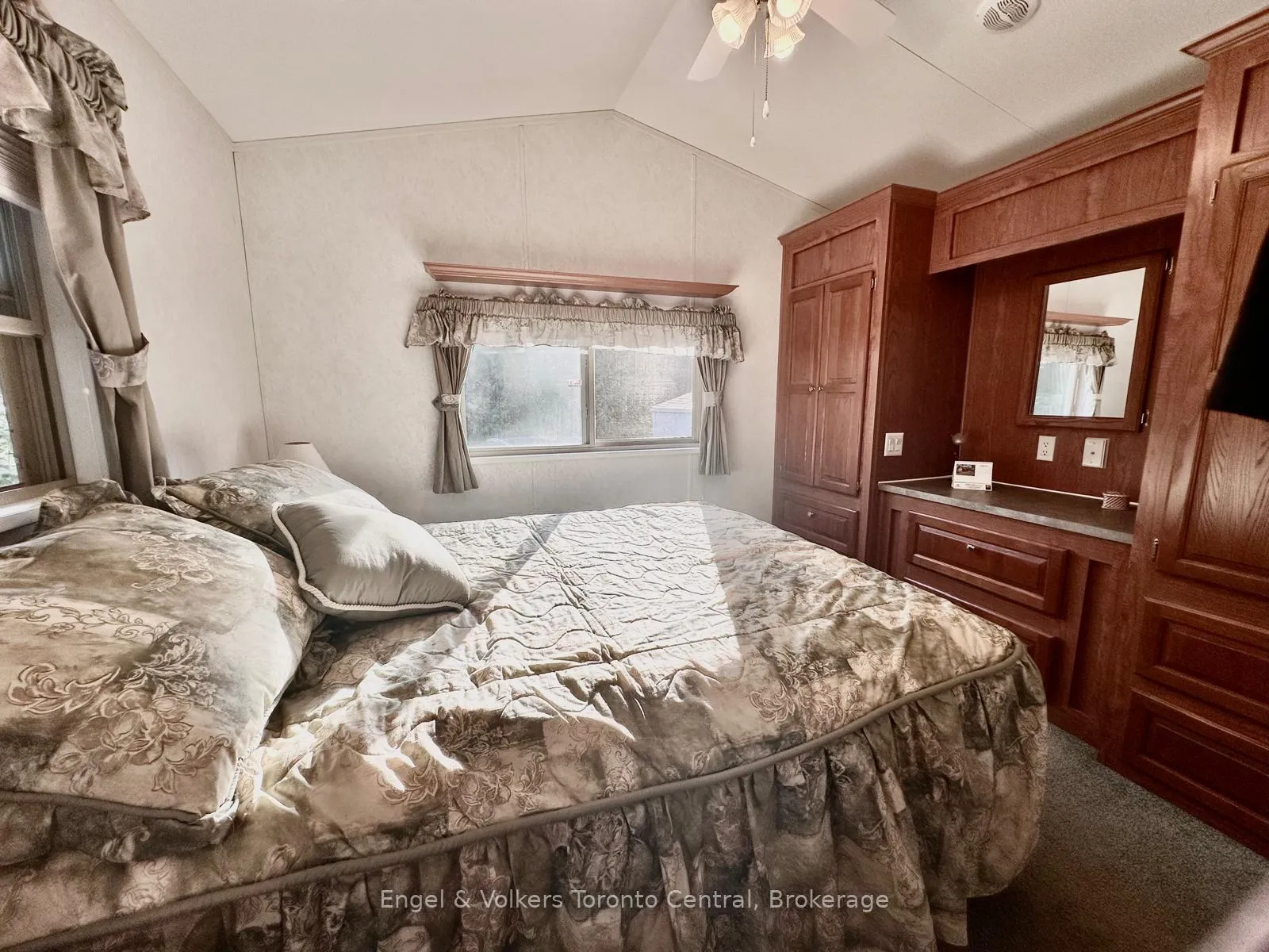 Photo 32 of Unit B6, 7489 Sideroad 5 E, Wellington North, Rural Wellington North — HOMEH