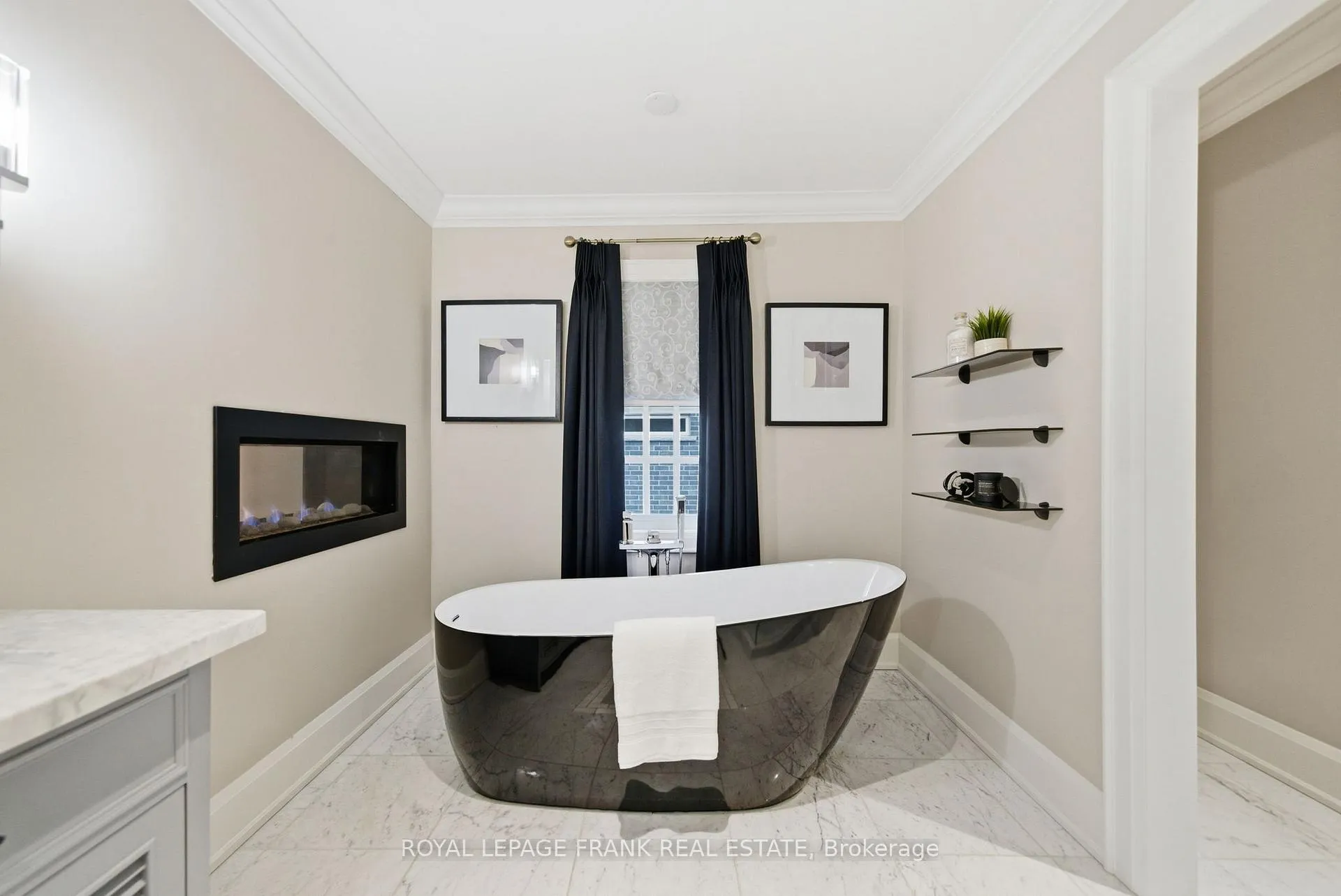Photo 27 of 739 Masson Street, Oshawa, Centennial — HOMEH