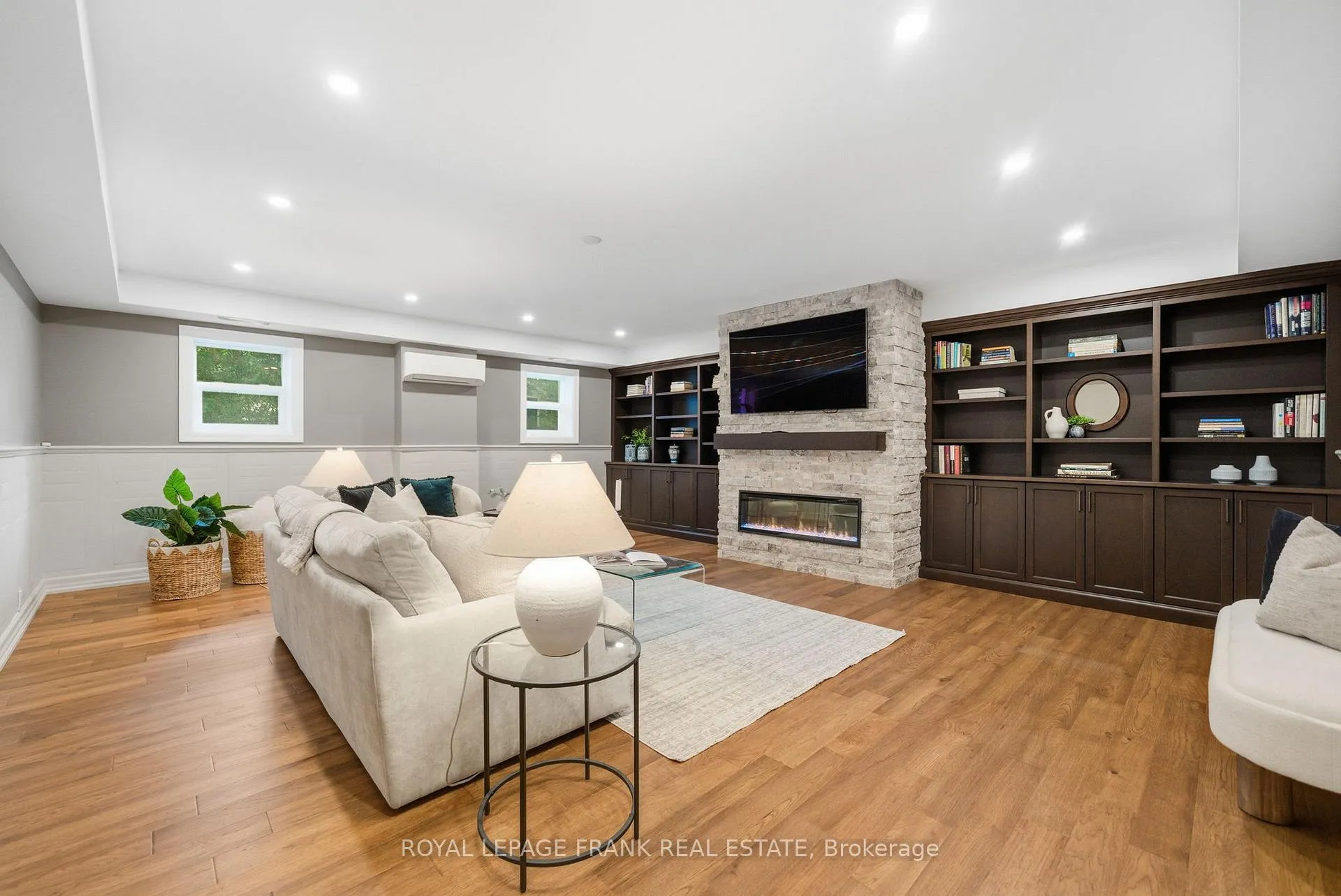 Photo 34 of 739 Masson Street, Oshawa, Centennial — HOMEH
