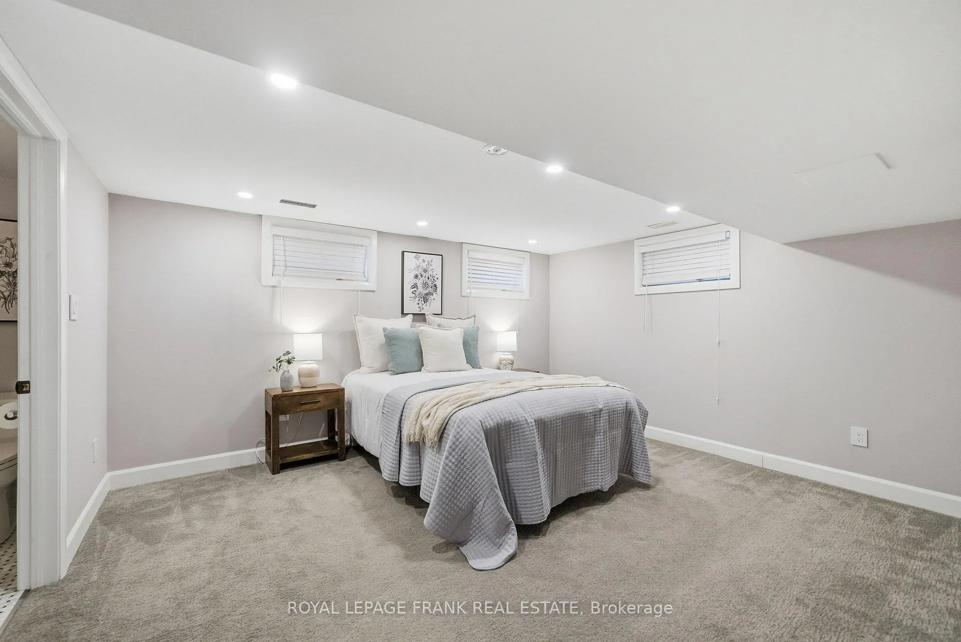 Photo 37 of 739 Masson Street, Oshawa, Centennial — HOMEH