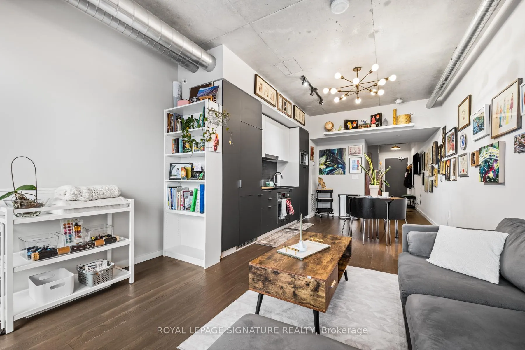Photo 8 of Unit 802, 170 Bayview Avenue, Toronto, Moss Park — HOMEH