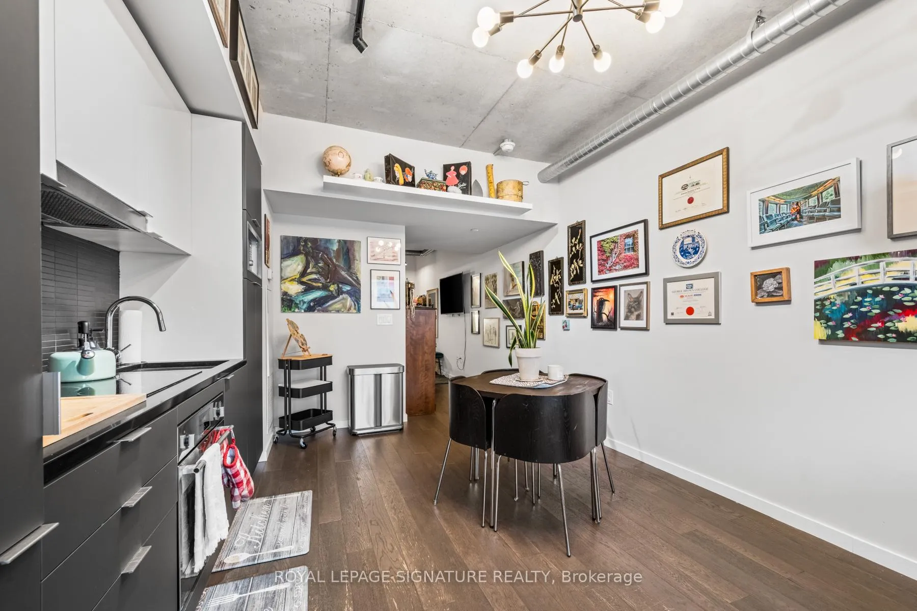Photo 10 of Unit 802, 170 Bayview Avenue, Toronto, Moss Park — HOMEH